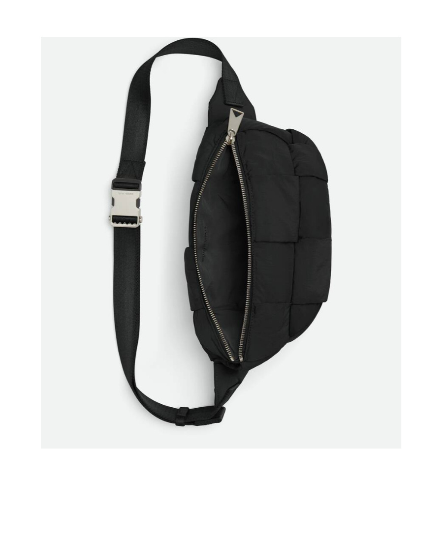 Bottega Veneta Emblem Pocket In Black