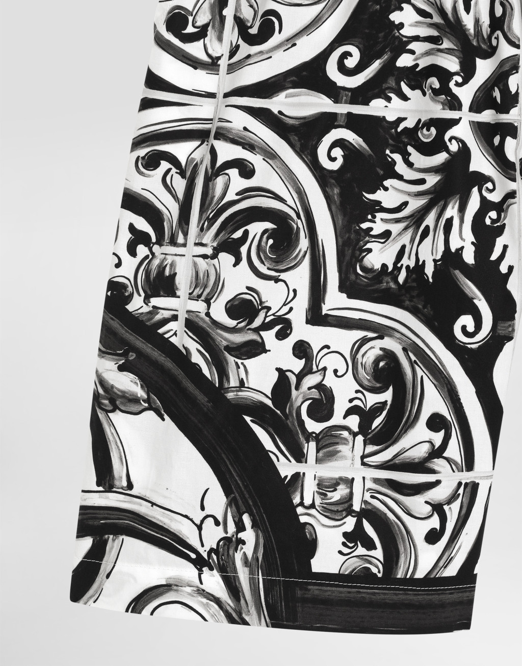 Dolce & Gabbana Maiolica-print Shorts In Multi