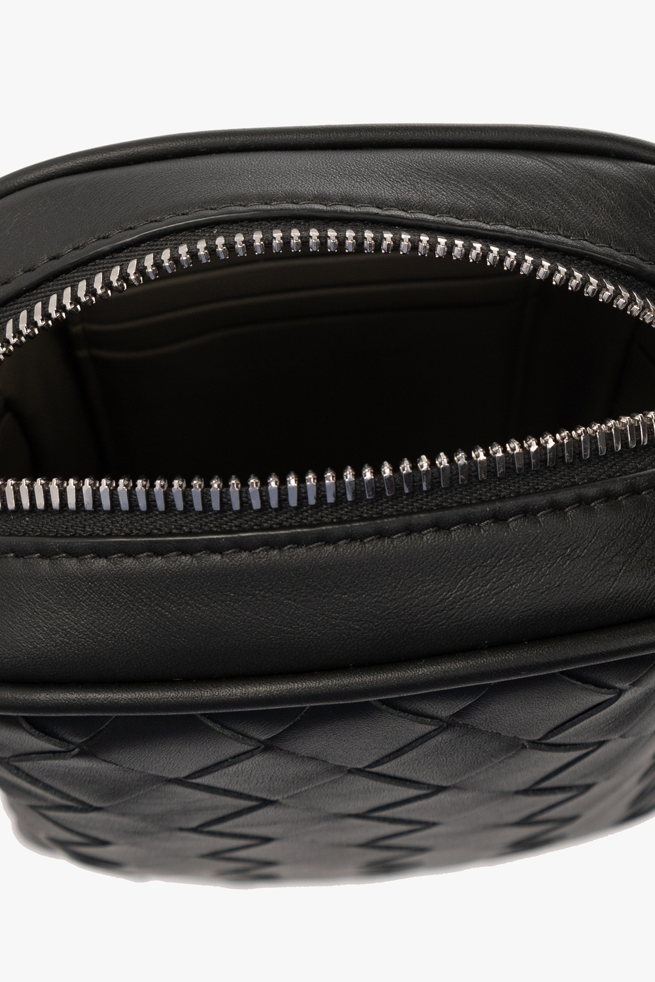 Bottega Veneta Woven Detail Shoulder Bag In Black
