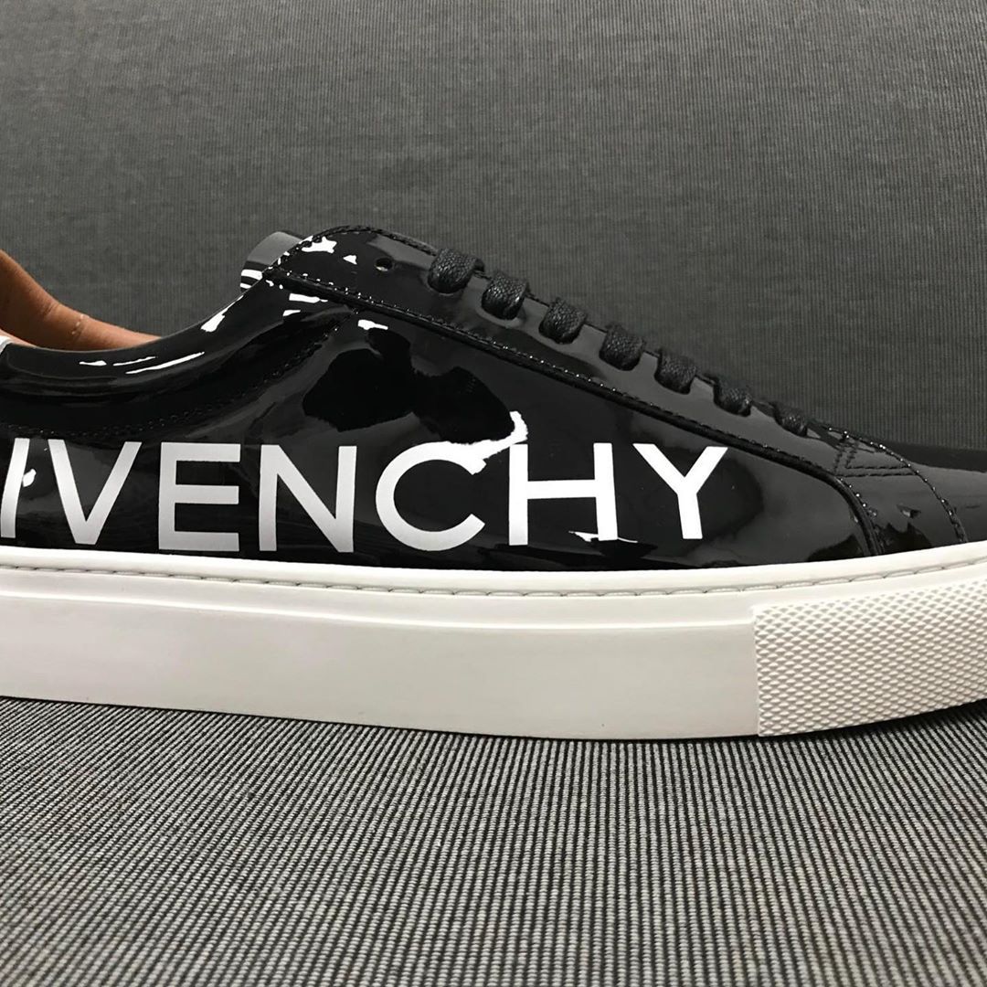 Givenchy Urban Street Logo-print Sneakers In Black