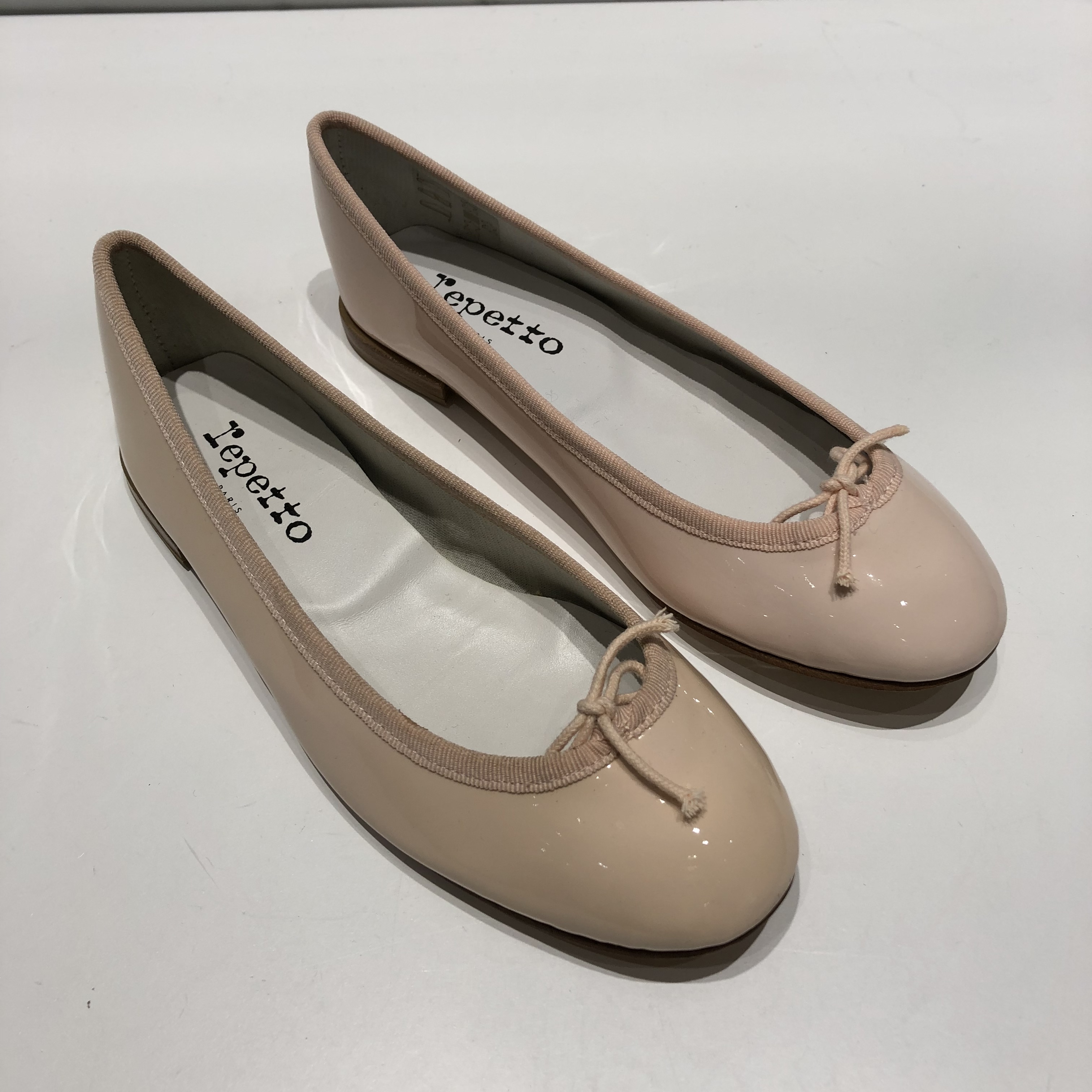 Repetto Tan Cendrillon Ballerina Flats In Nude