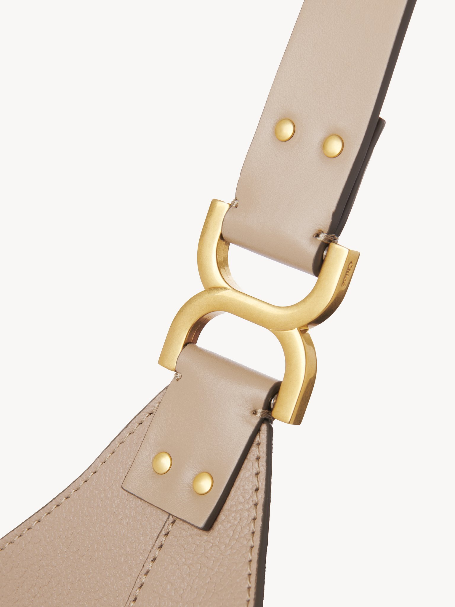Chloé Marcie Small Hobo Bag In Grained Calfskin In Nude