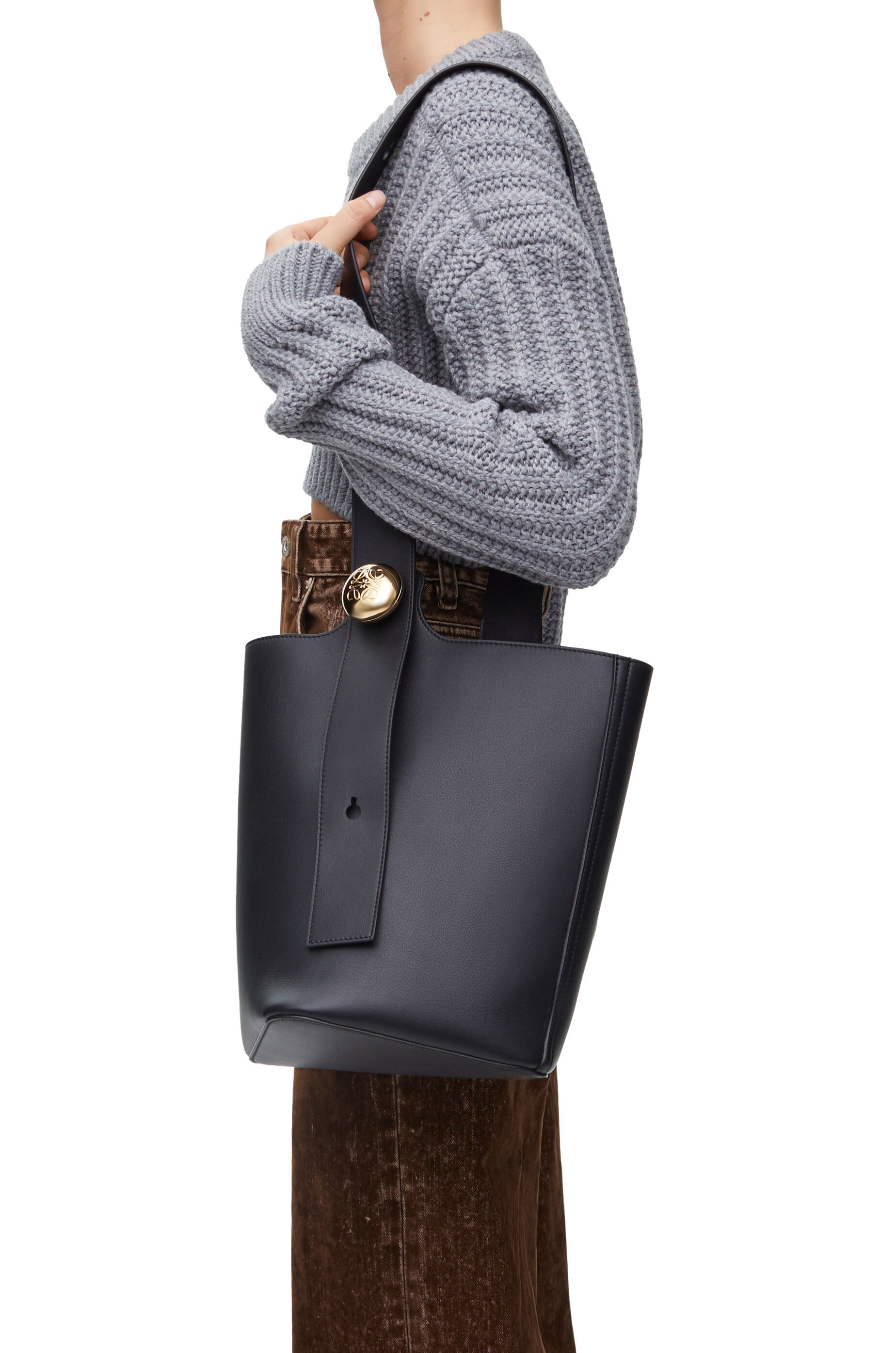 Loewe Green Calfskin Pebble Bucket Medium Bag Women In Black