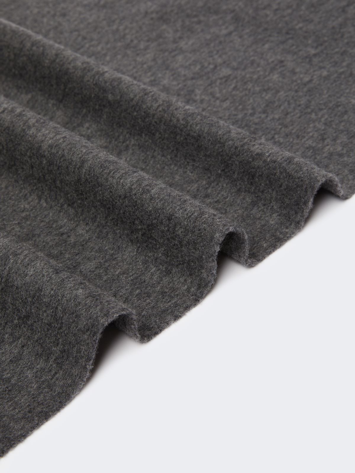 Weekend Max Mara Fringed Scarf In Gray