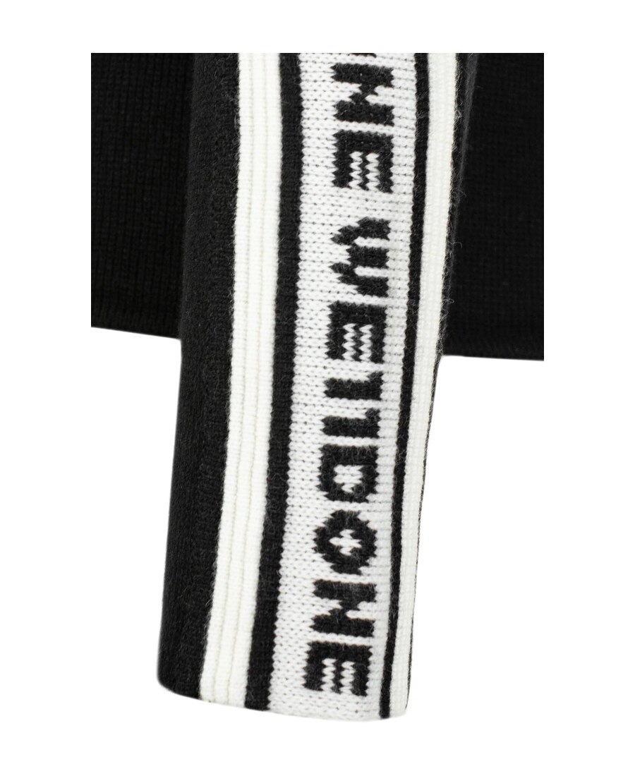 We11 Done Logo Turtleneck Sweater In Black