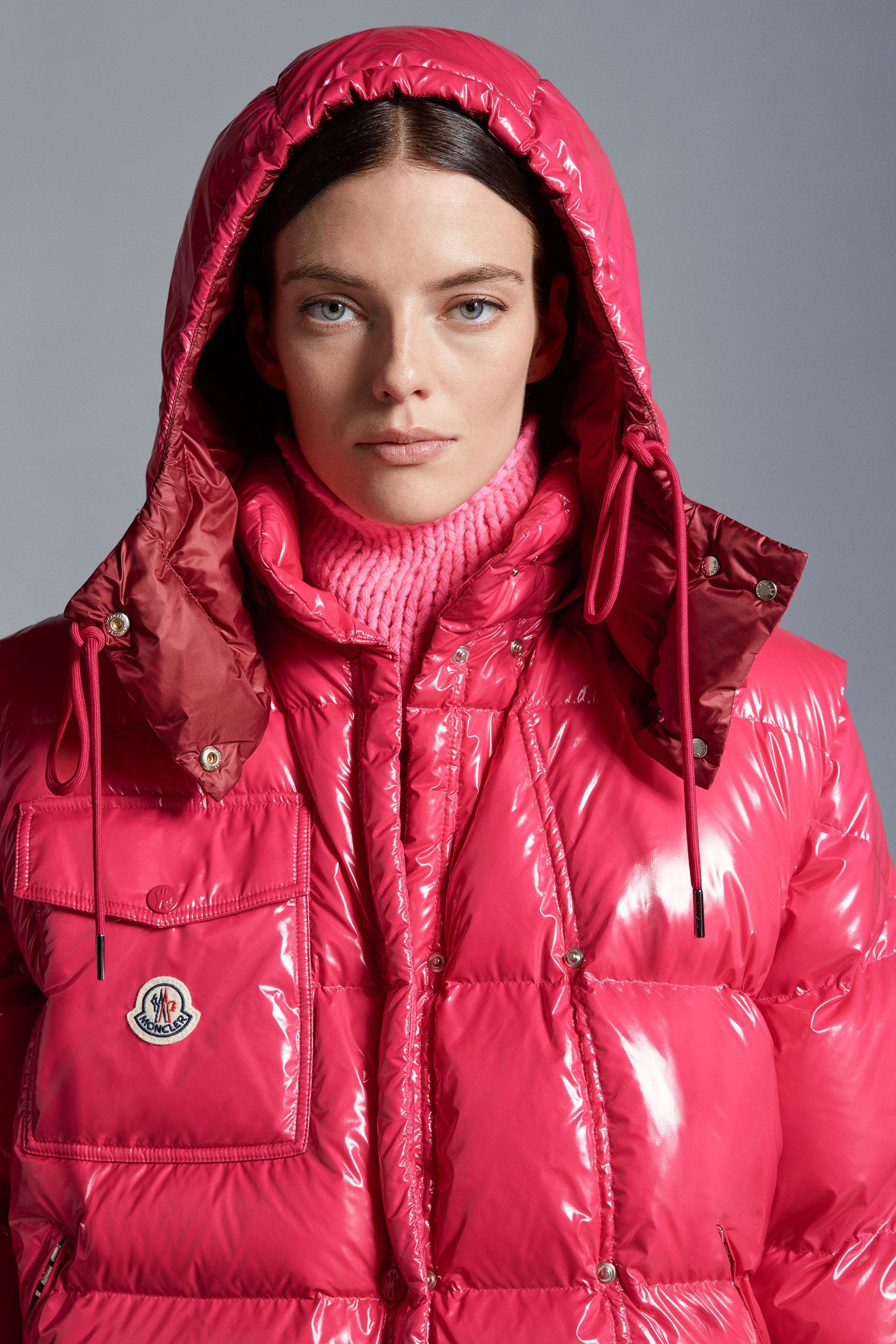 Moncler Karakorum Short Down Jacket Women In Red