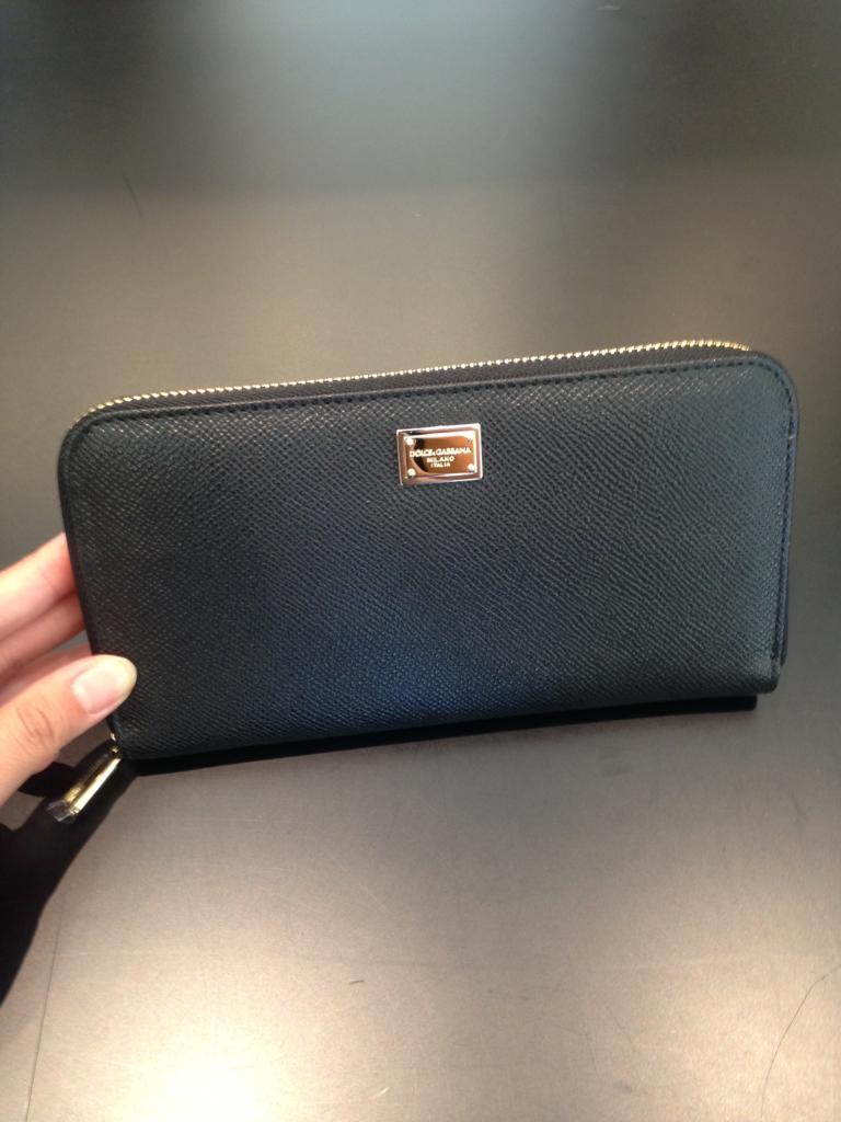 Dolce & Gabbana Zip-around Grained Leather Wallet In Black