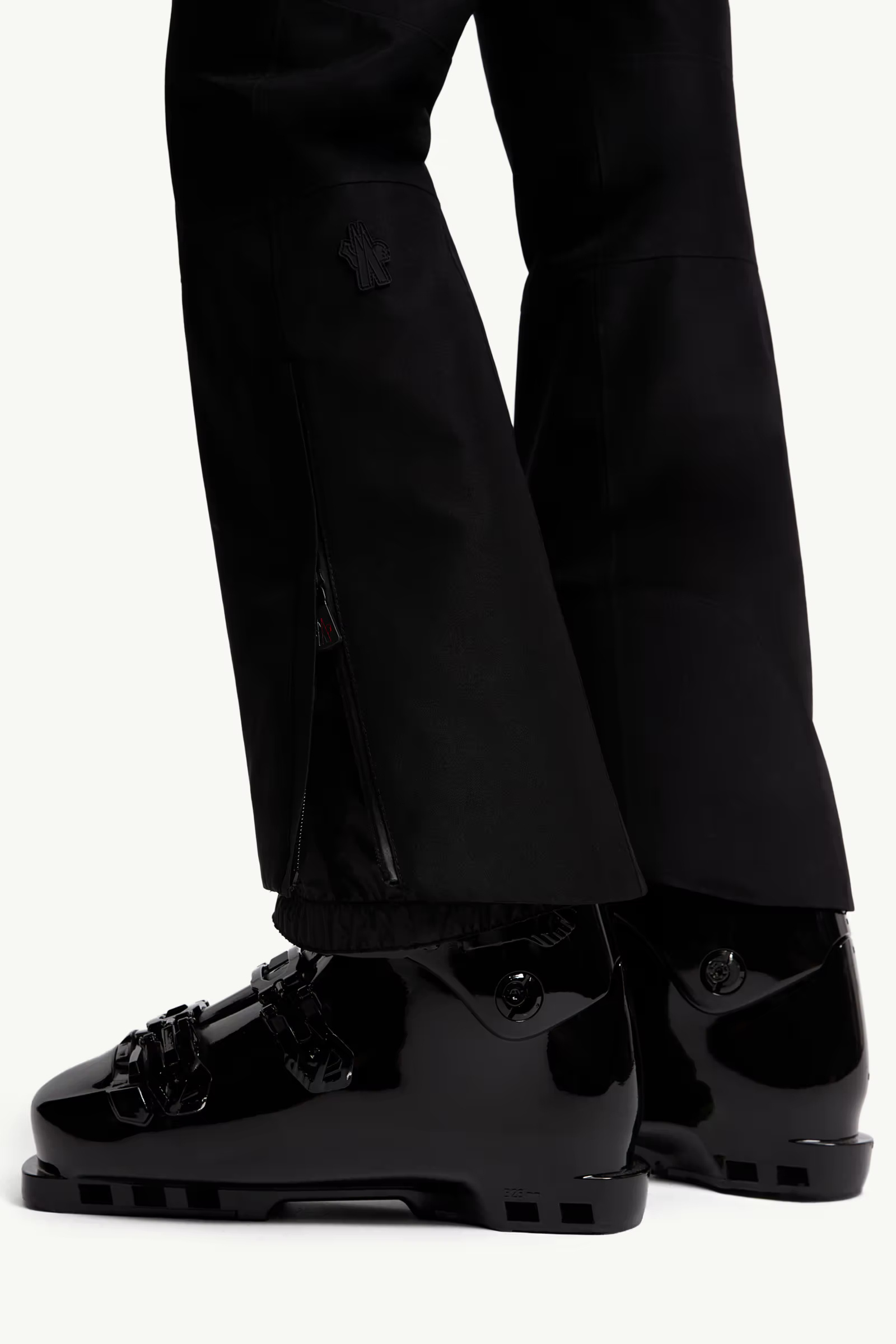 Moncler Padded Gore-tex Ski Pants In Black