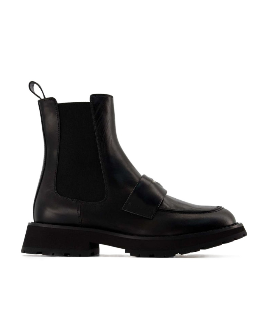 Alexander Mcqueen Calf-leather Pointed-tip Mules In Black