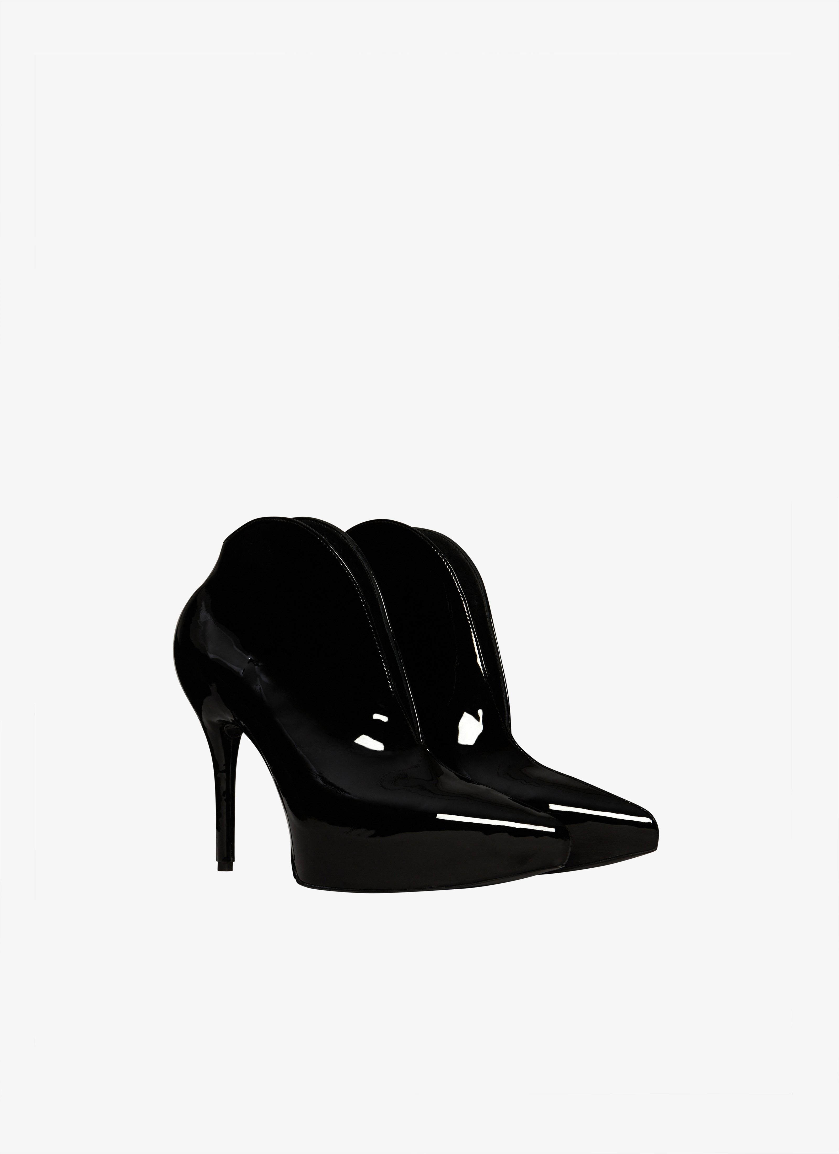 Alaïa 'slik' Ankle Boots In Black
