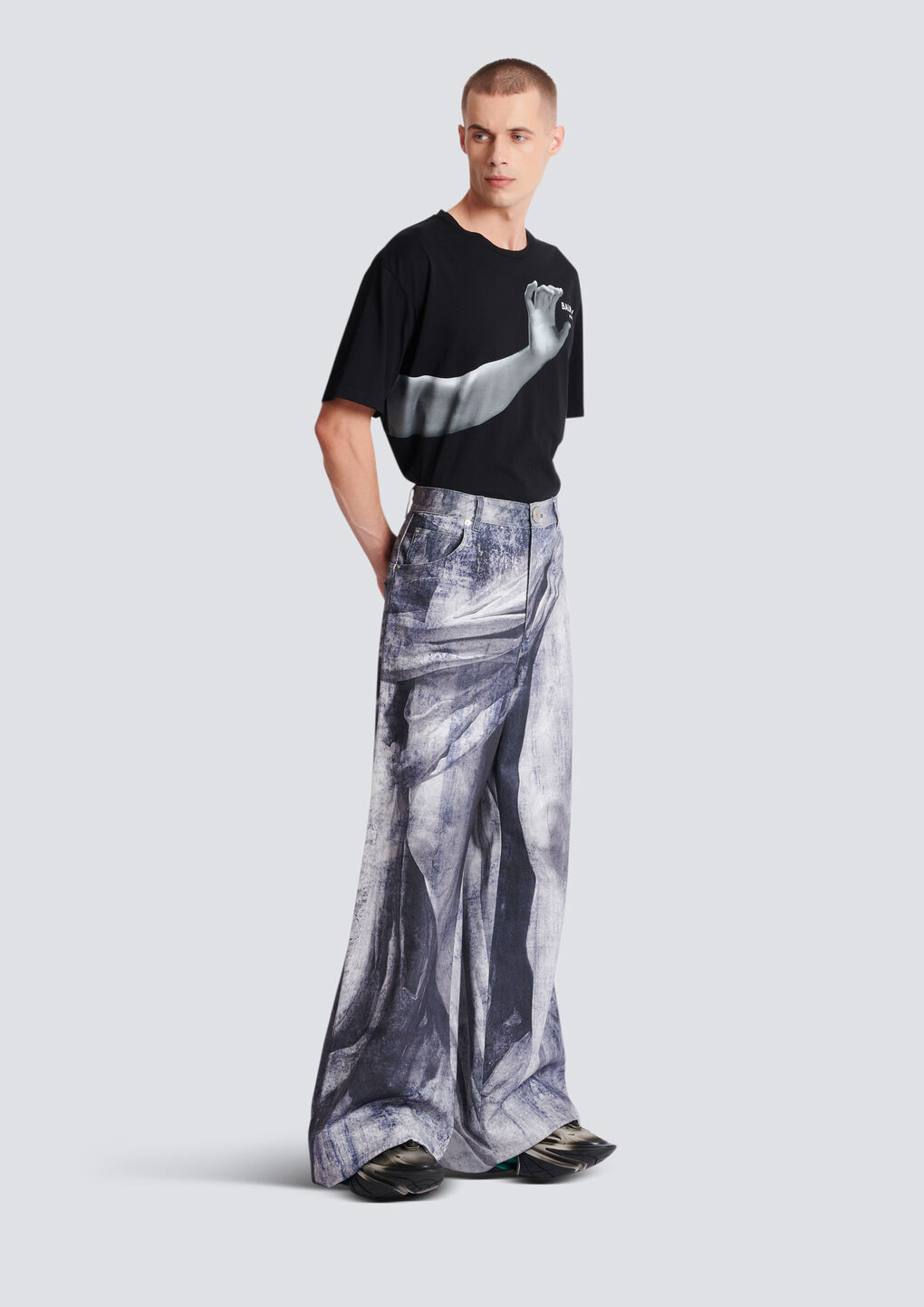 BALMAIN LOOSE-FITTING STATUE PRINT JEANS