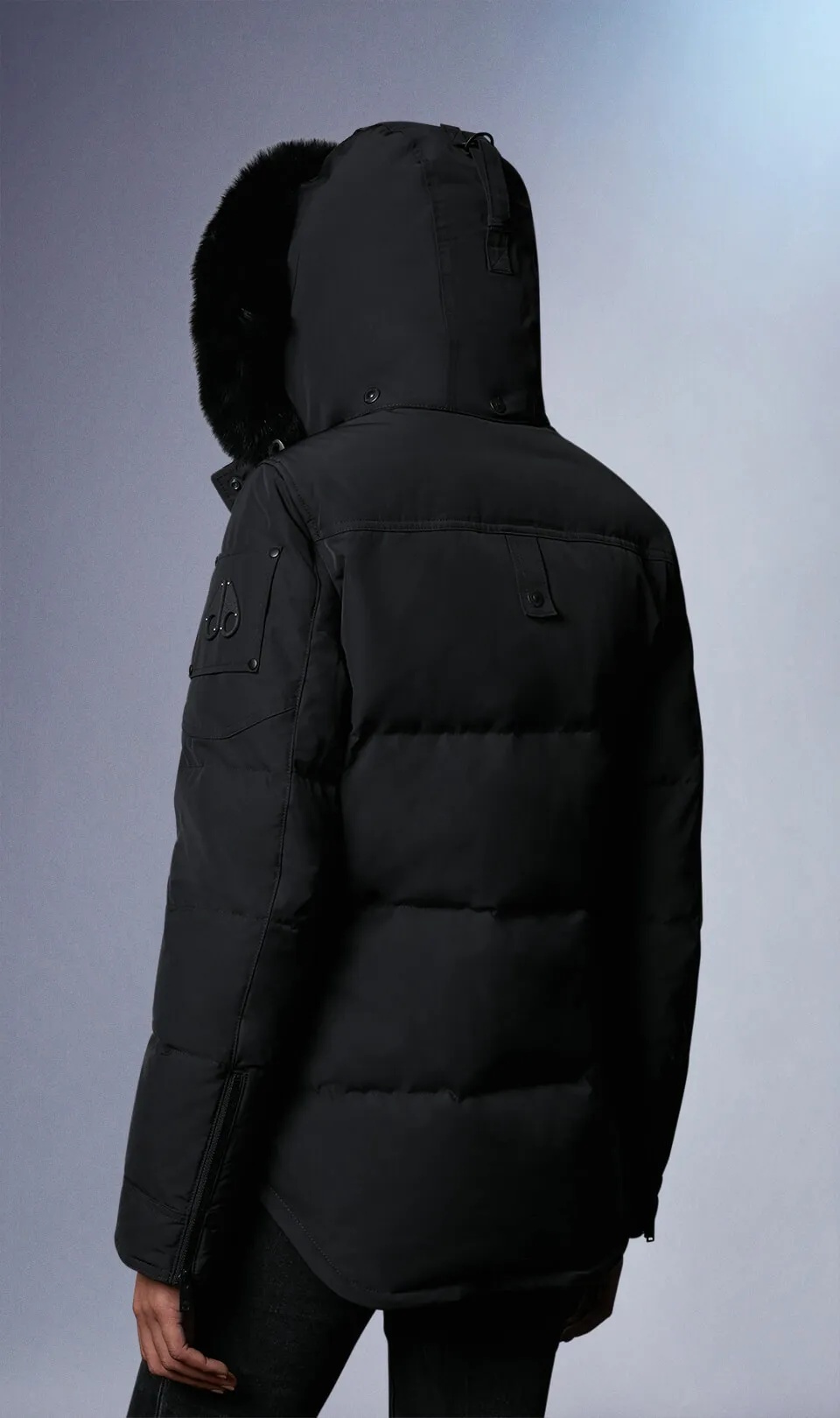 Moose Knuckles Long-sleeved Down Jacket
