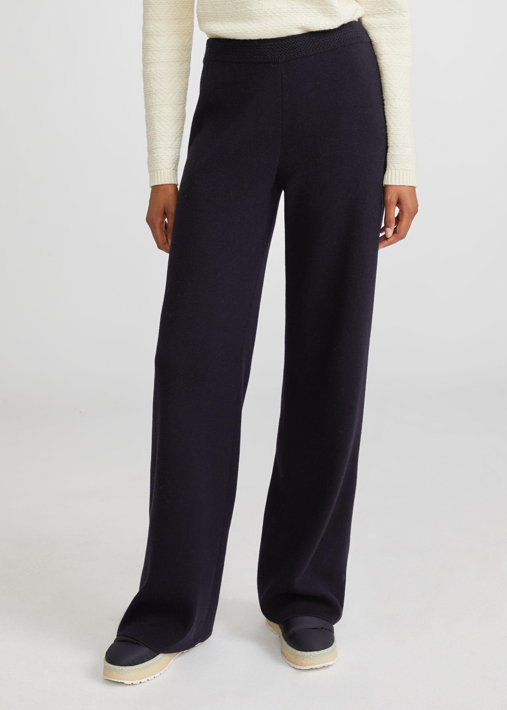 Loro Piana Wide-legged Casual Pants In Black