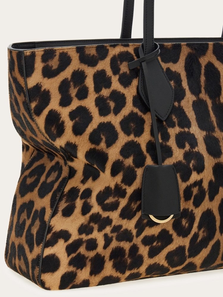 Ferragamo Tote Bag (l) In Black
