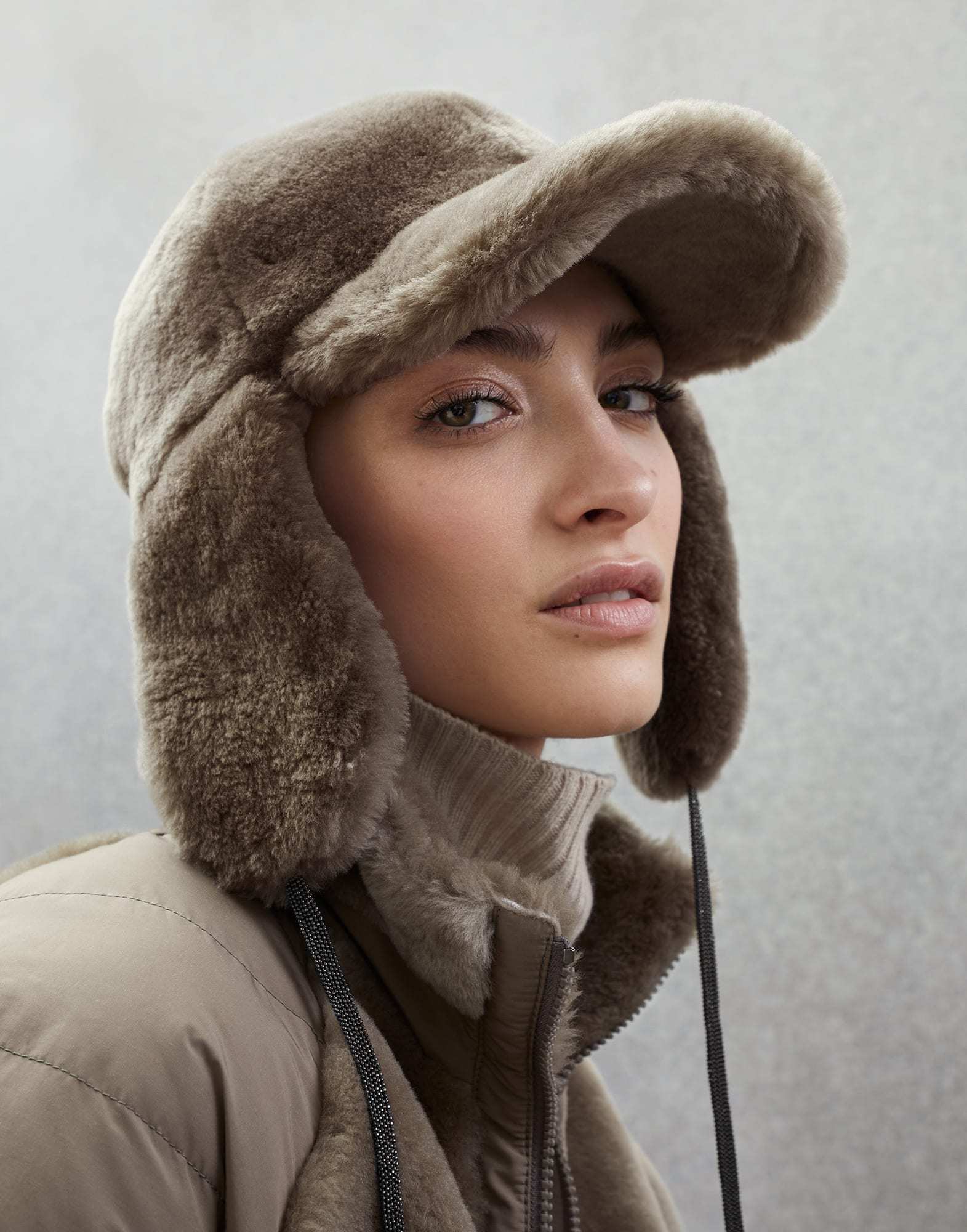 Brunello Cucinelli Strap Fastened Shearling Hat In Brown