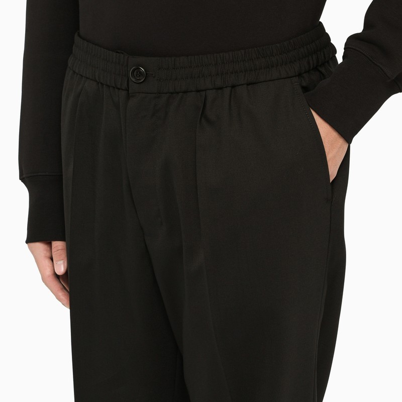 AMI ALEXANDRE MATTIUSSI CROPPED ELASTICATED-WAISTBAND TROUSERS 