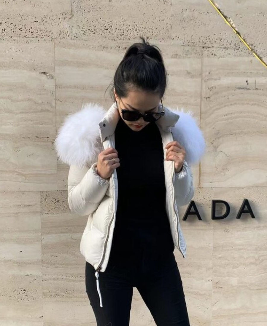 Mr & Mrs Italy Asian Limited White Collar Short Style Down Jacket In Black