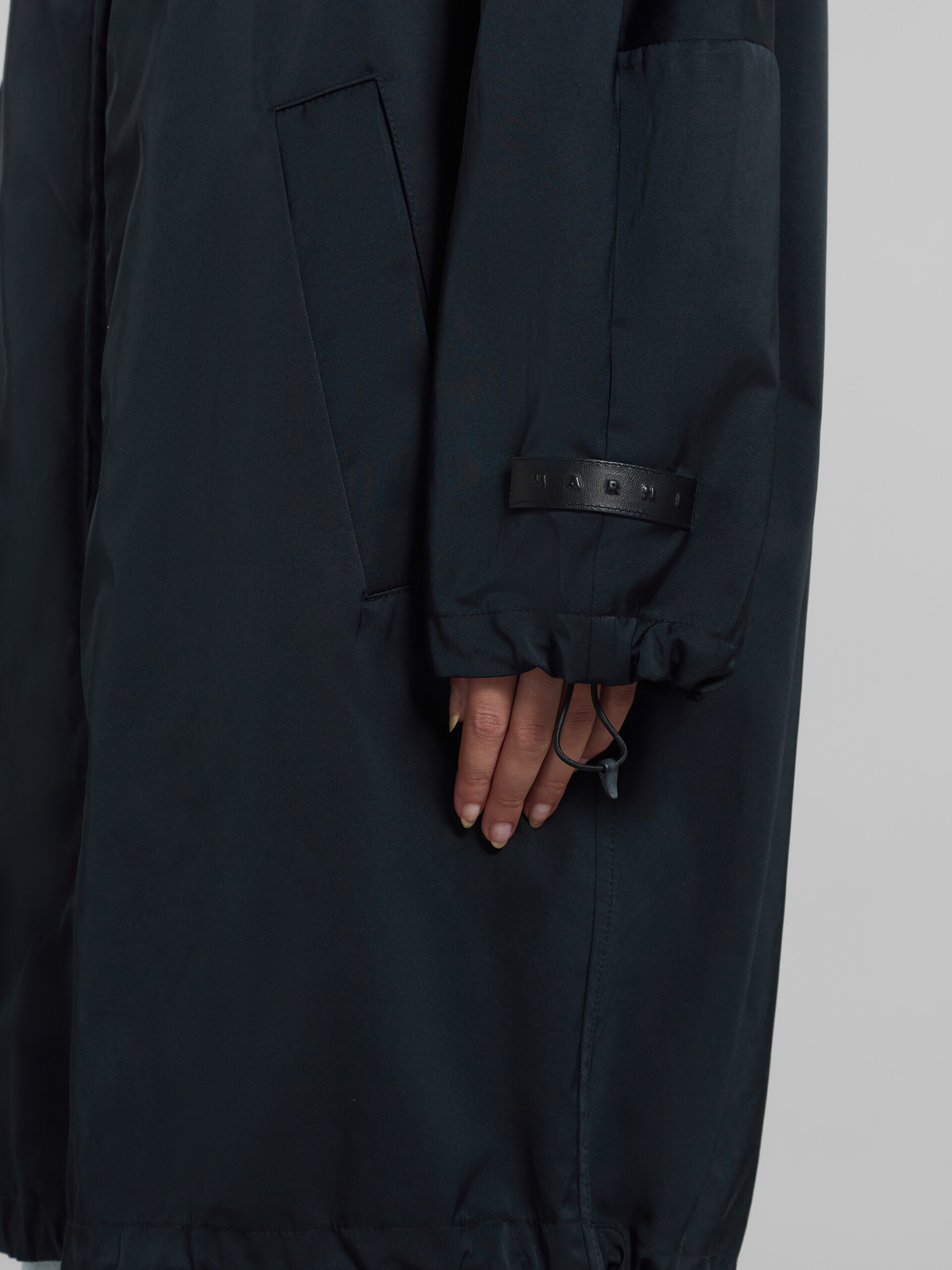 Marni Raglan-sleeve Zip-up Jacket In Black