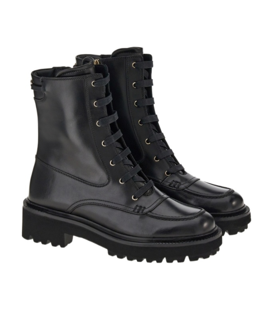 Ferragamo Lace Up Ankle Boots In Black