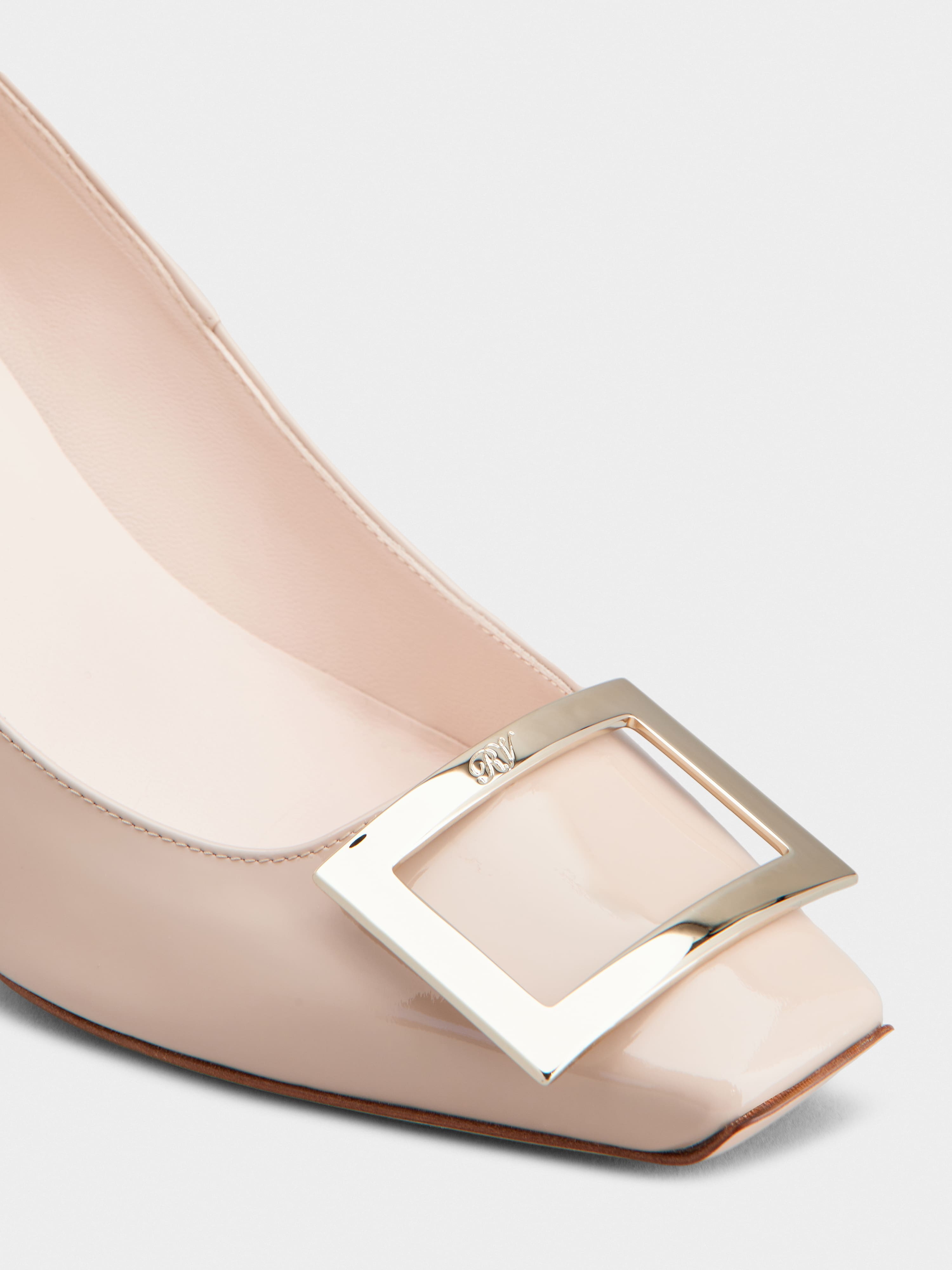 Roger Vivier Trompette 70 Calf Leather Pumps In Nude