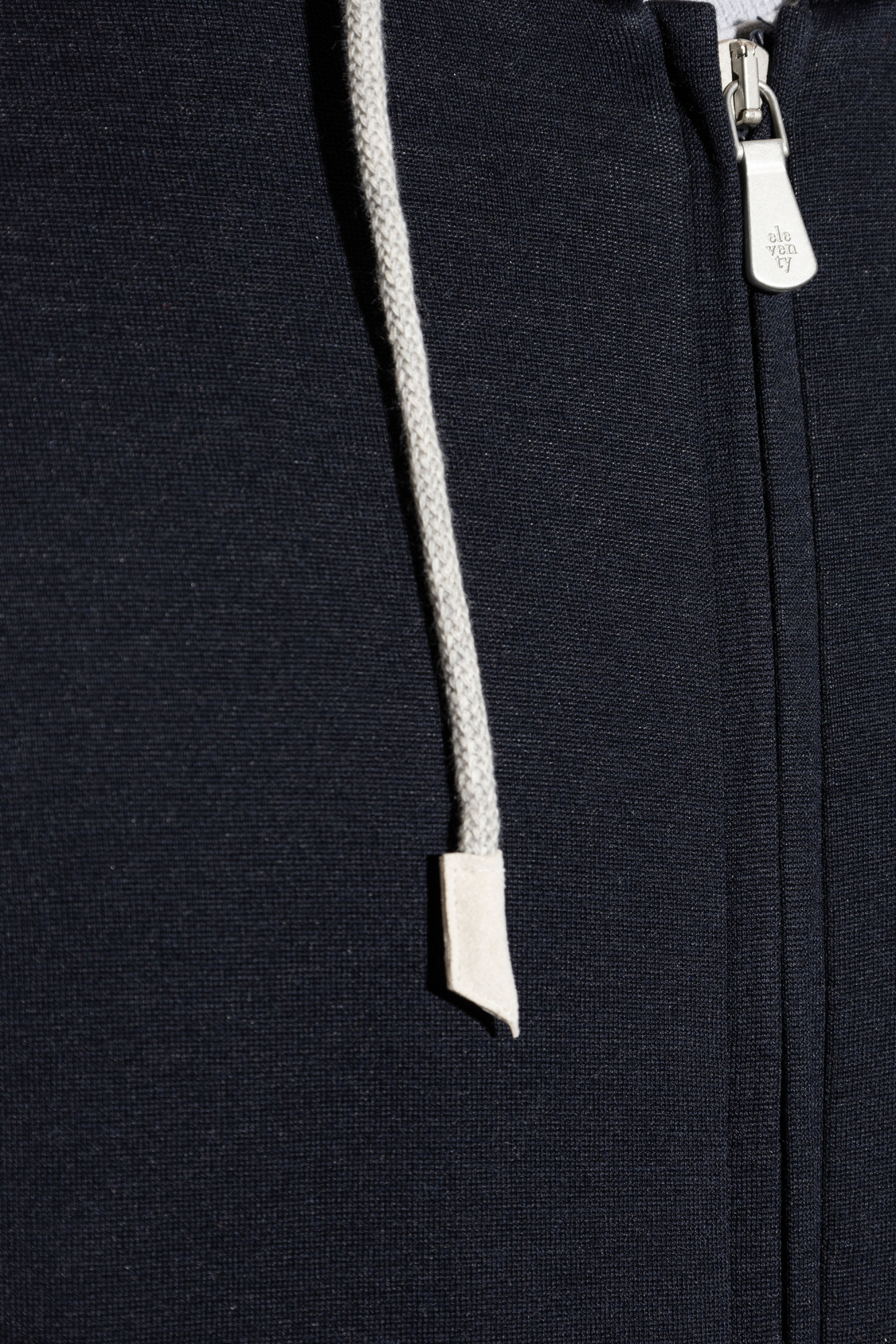 Eleventy Classic Zip-up Hoodie Sweater In Black