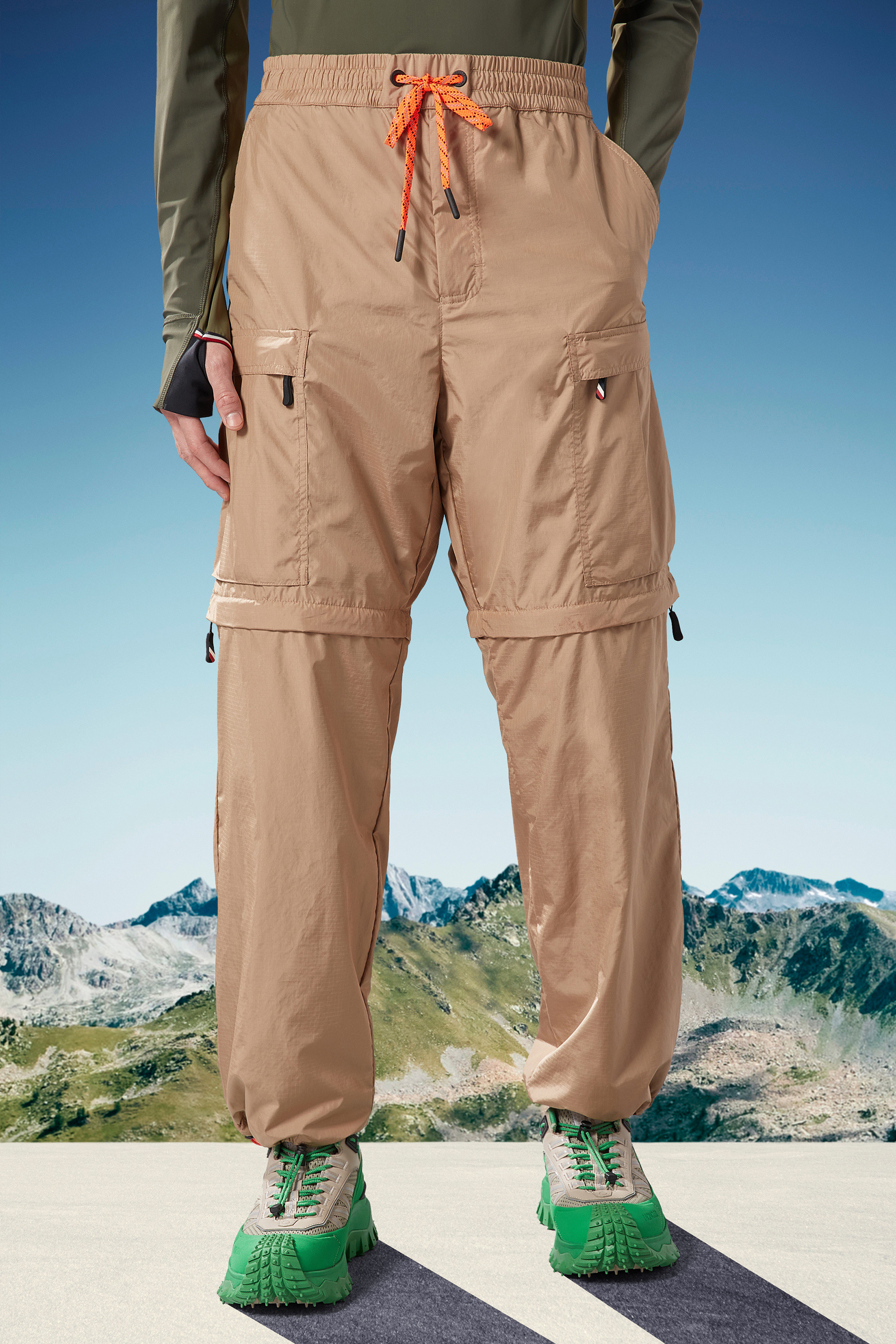 Moncler Drawstring Detachable-leg Trousers In Brown