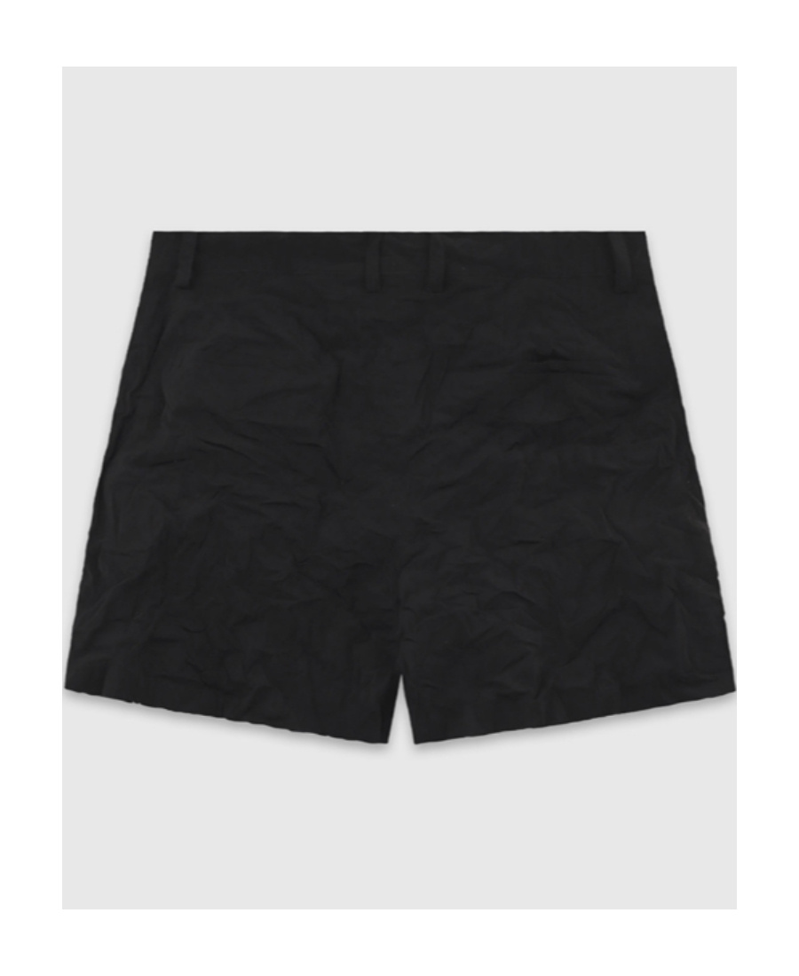 We11 Done Crumpled Shorts In Black