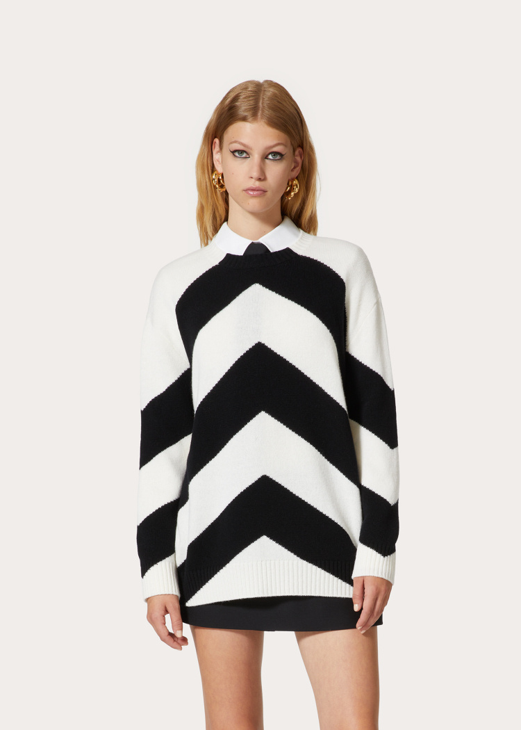 Valentino Chevron-pattern Virgin Wool Jumper In Black