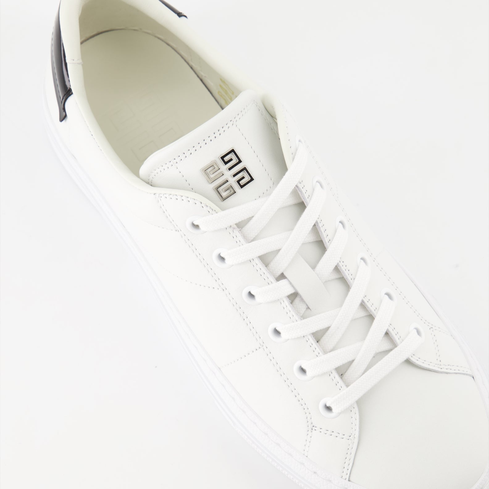 Givenchy Men Leather Sneakers With 4g Metal Logo In White