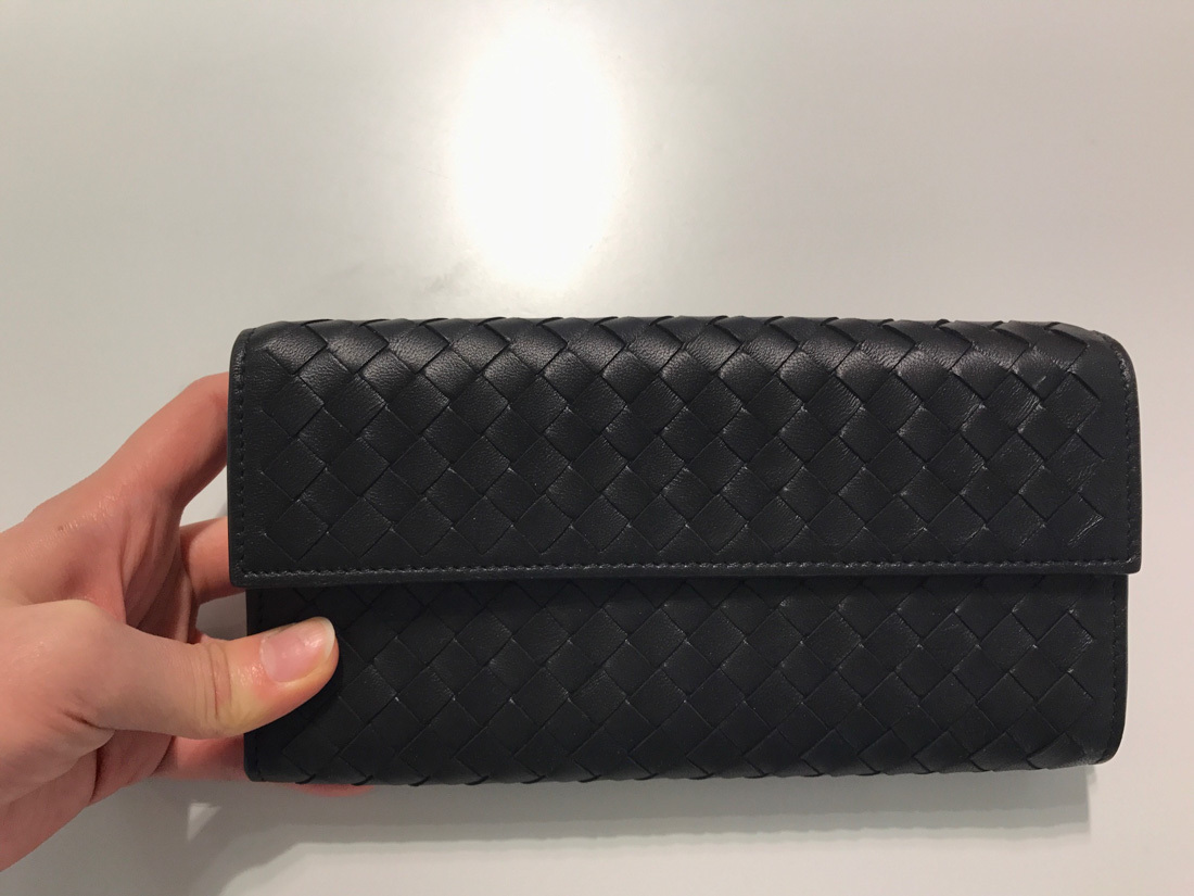 Bottega Veneta Knit A Flip Purse In Black
