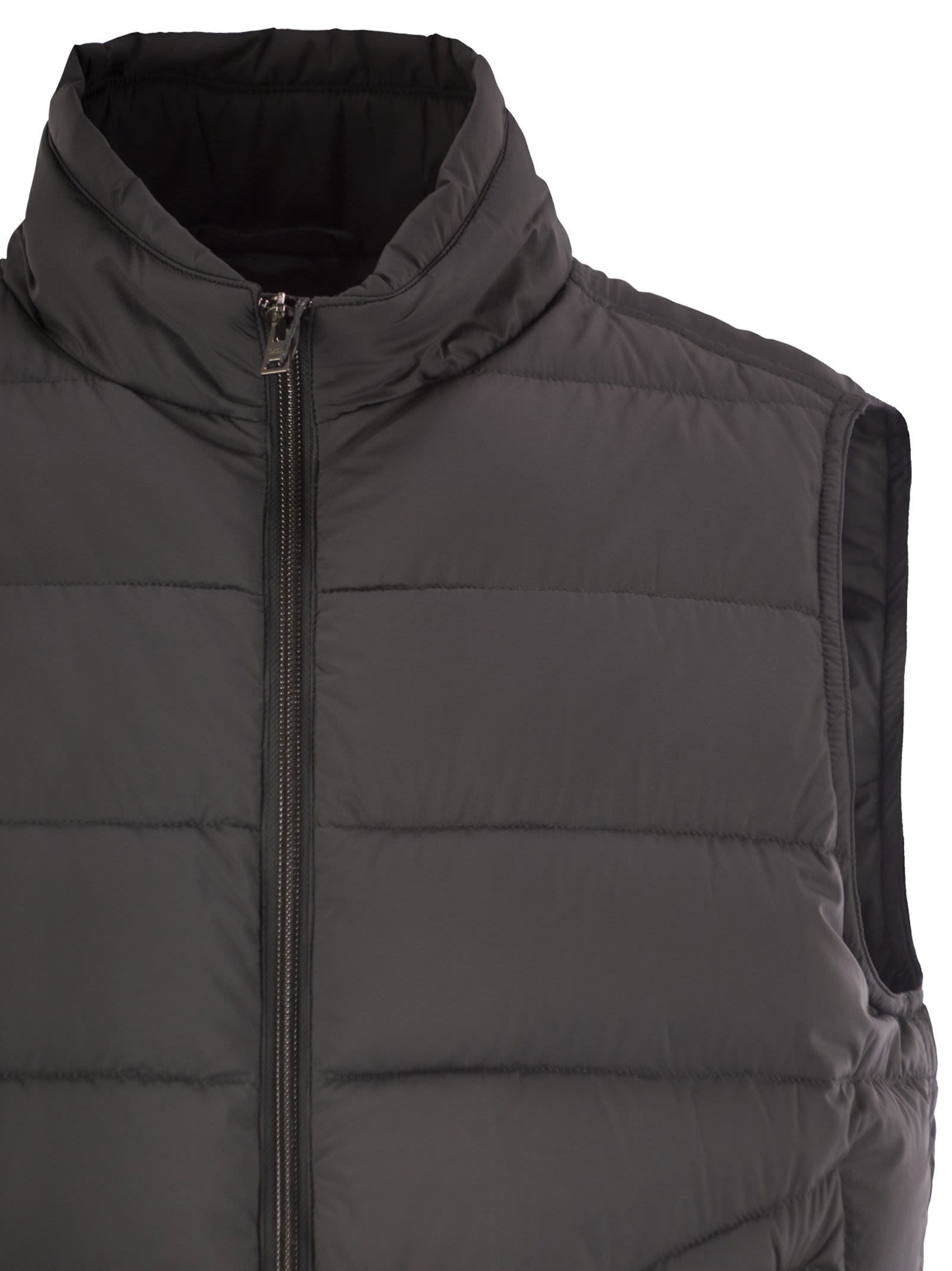 Herno Quilted Vest-style Down Jacket In Black