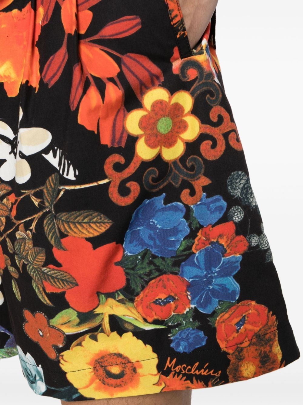MOSCHINO MOSCHINO FLORAL-PRINTED SHORTS