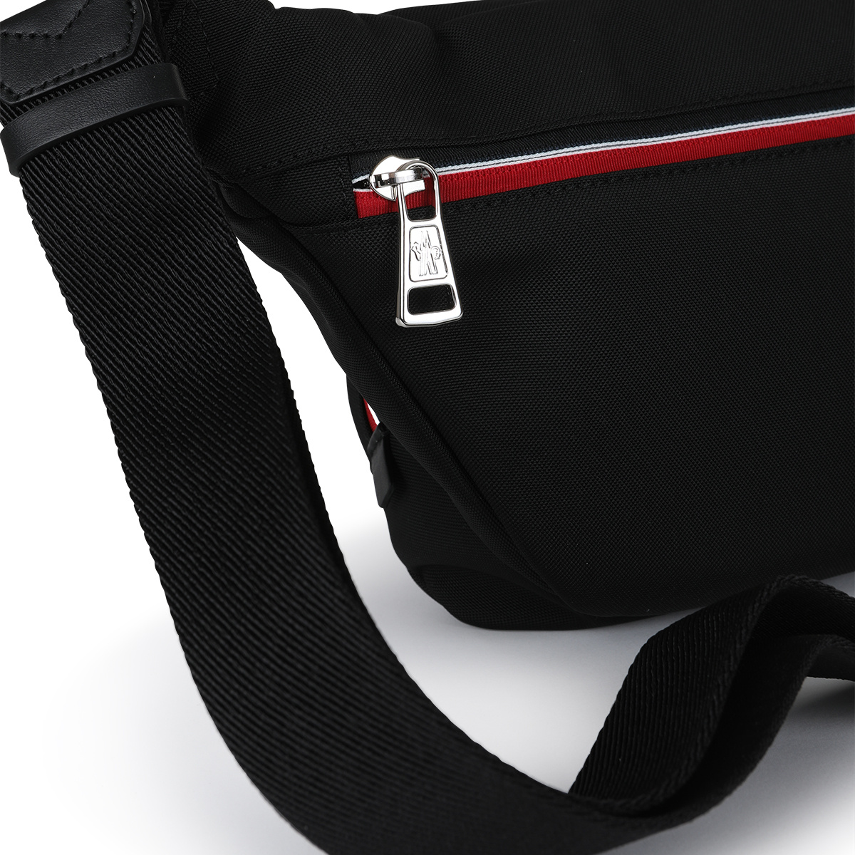 Moncler Durance Logo Belt Bag In Black