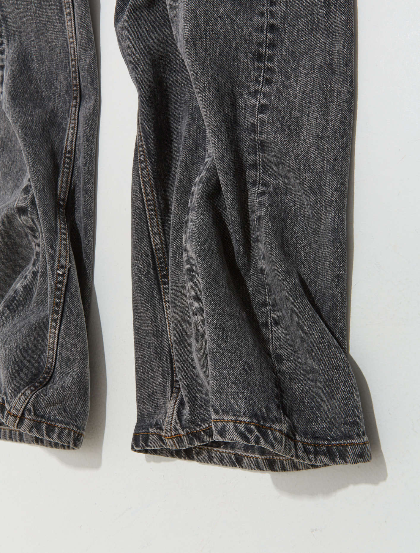 Y/project Multi-pocket Jeans In Black