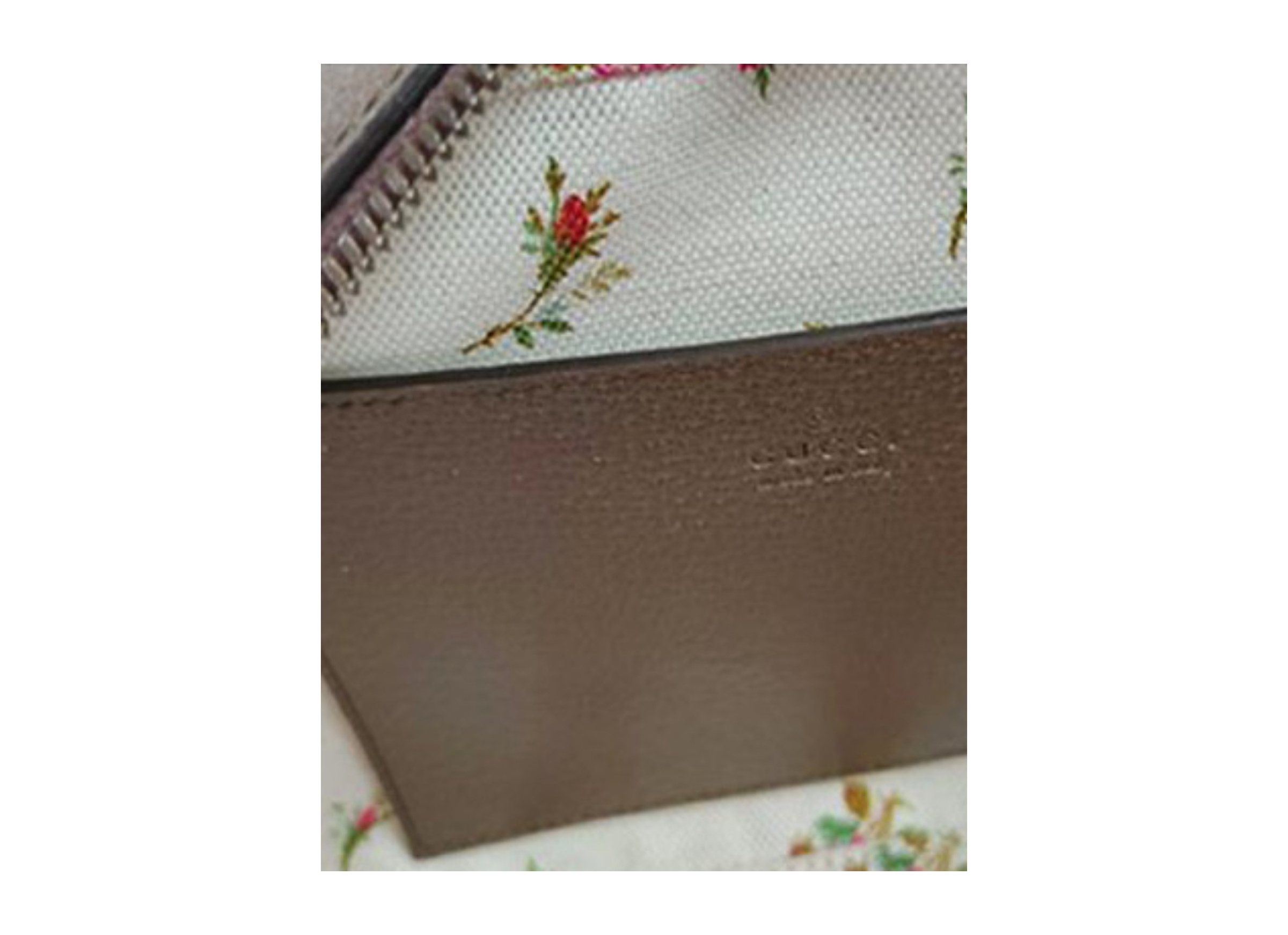 GUCCI GUCCI NEO VINTAGE GG SUPREME MESSENGER BAG