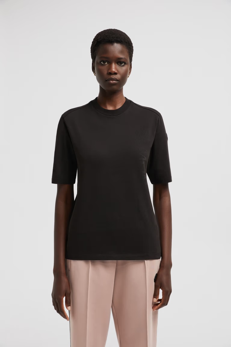 Moncler Logo T-shirt In Black