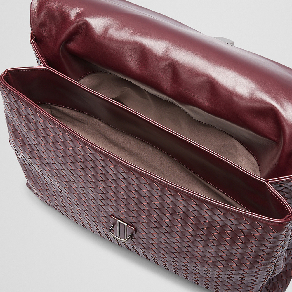 Bottega Veneta Weave A Detail Handbag In Red