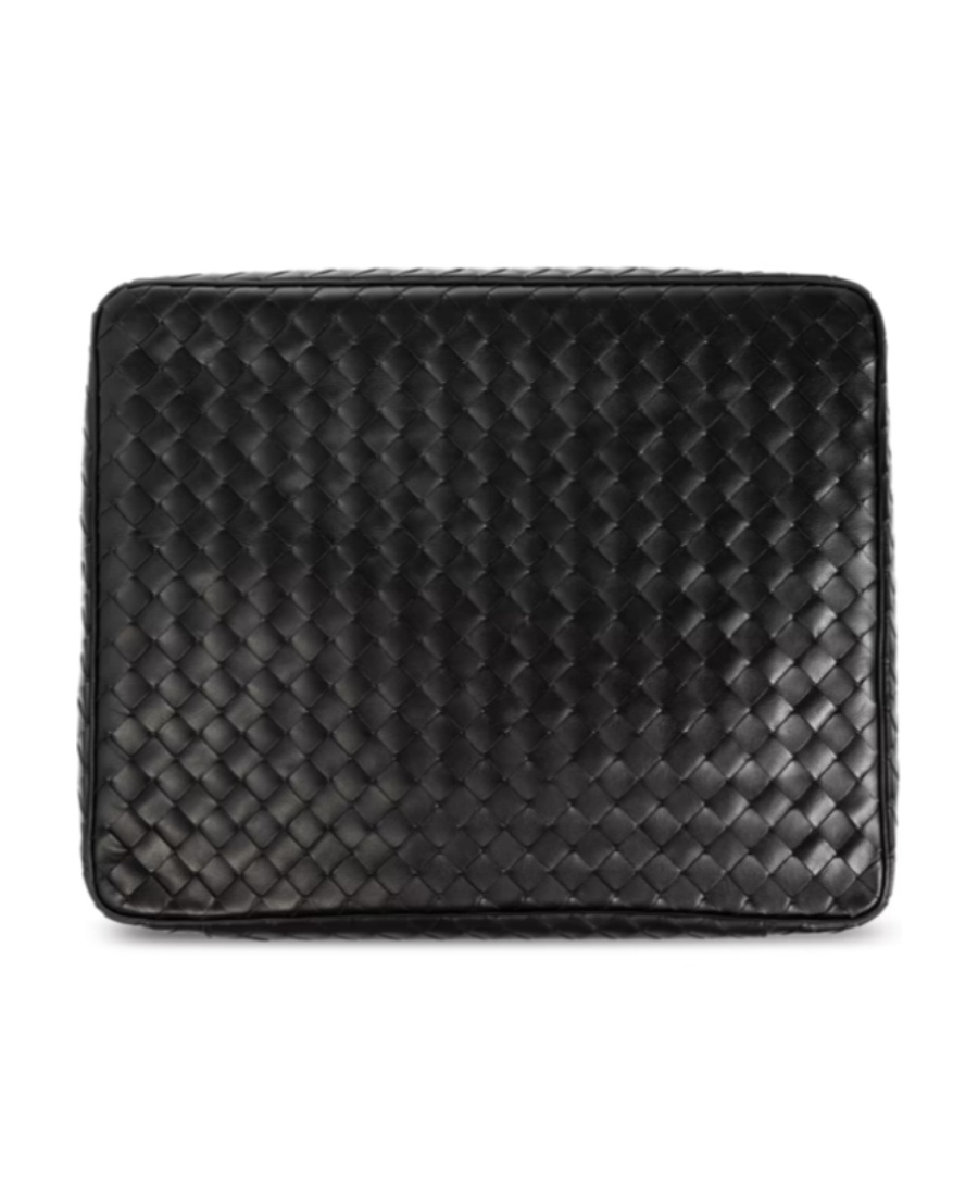 Bottega Veneta Medium Intreciato Clutch In Black