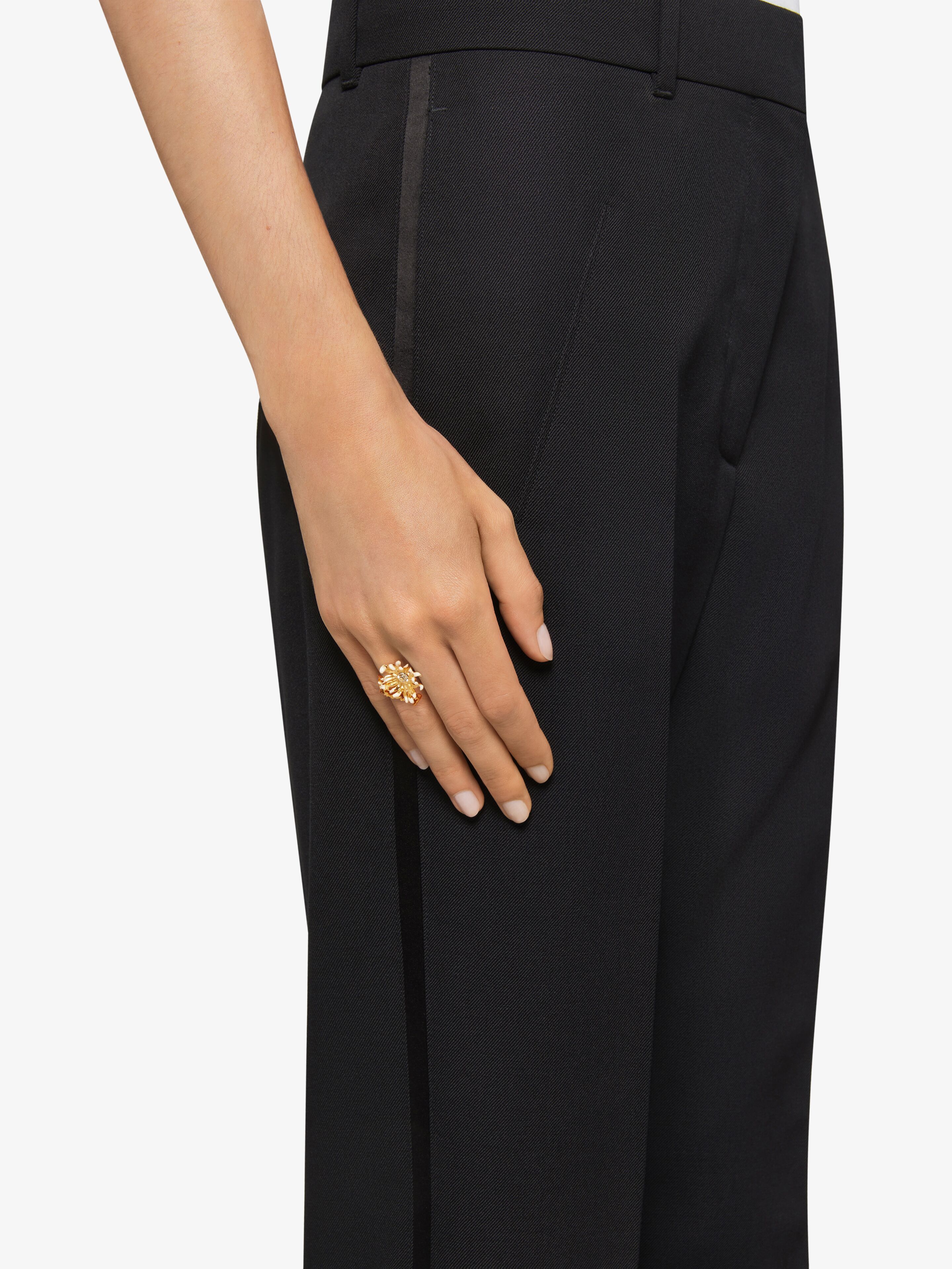 Givenchy Crystal Daisy Ring In Yellow
