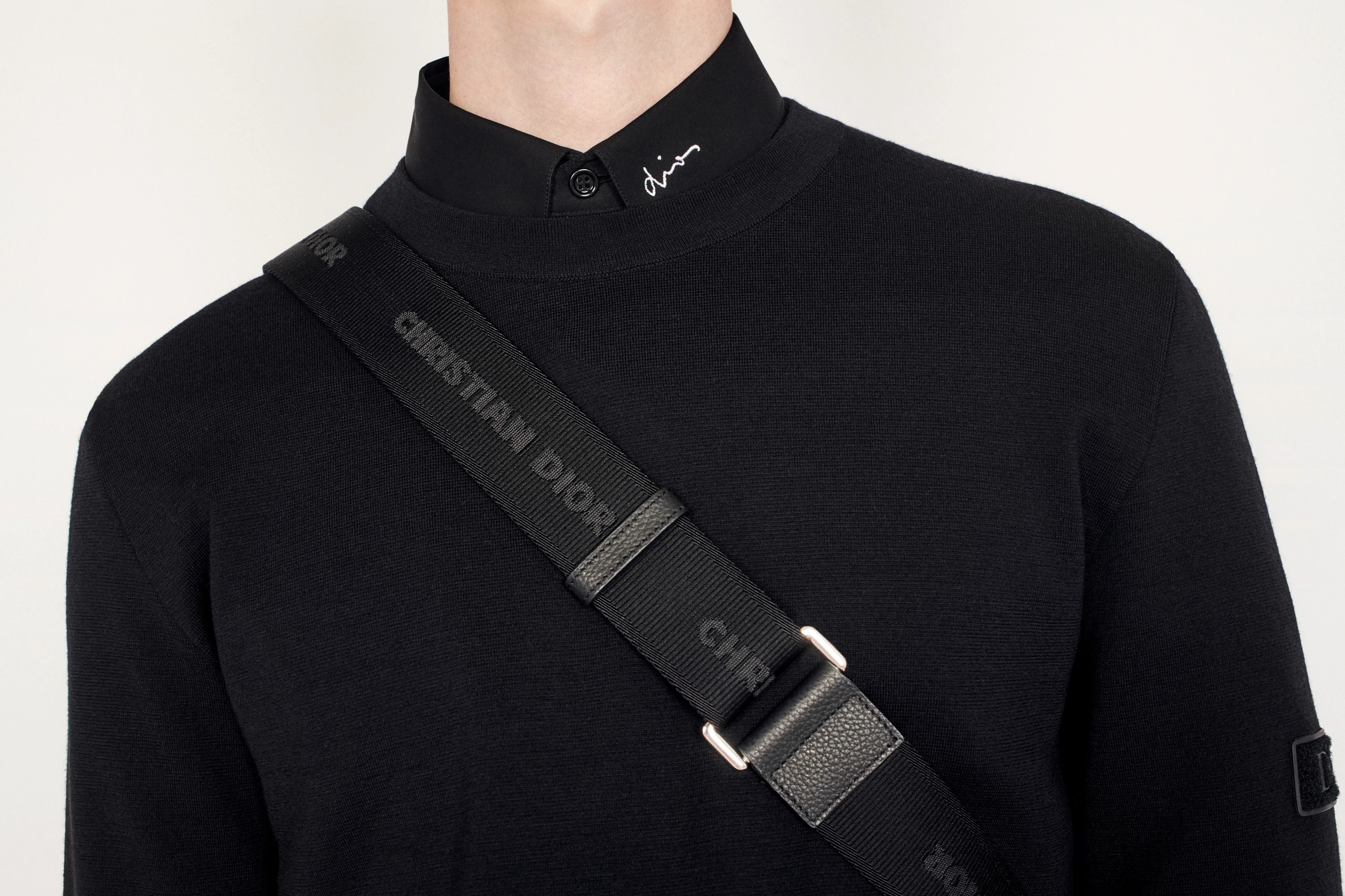 Dior Logo Long-sleeved Sweater In Black