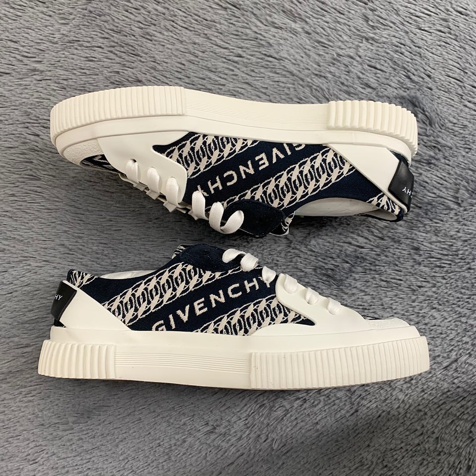 Givenchy Chain Tennis Sneakers In White