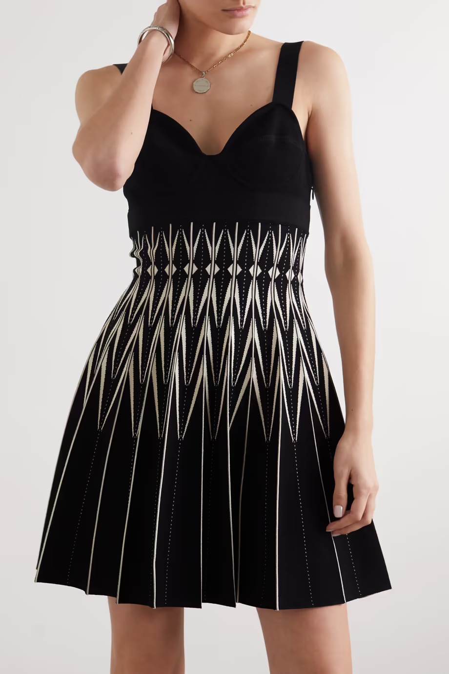 Alexander Mcqueen Two-tone Zig-zag Print Dress In Black