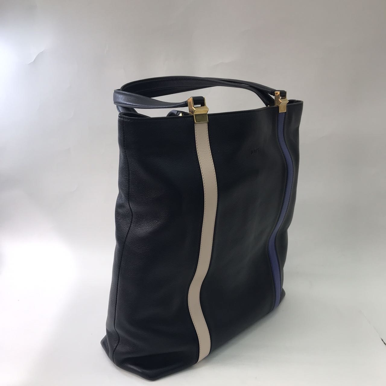 Tod's Rectangular Handbag In Black