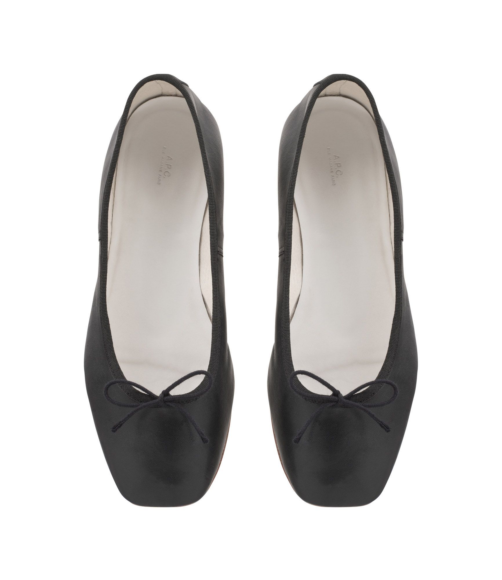 Apc Leah Leather Ballerina Shoes In Black