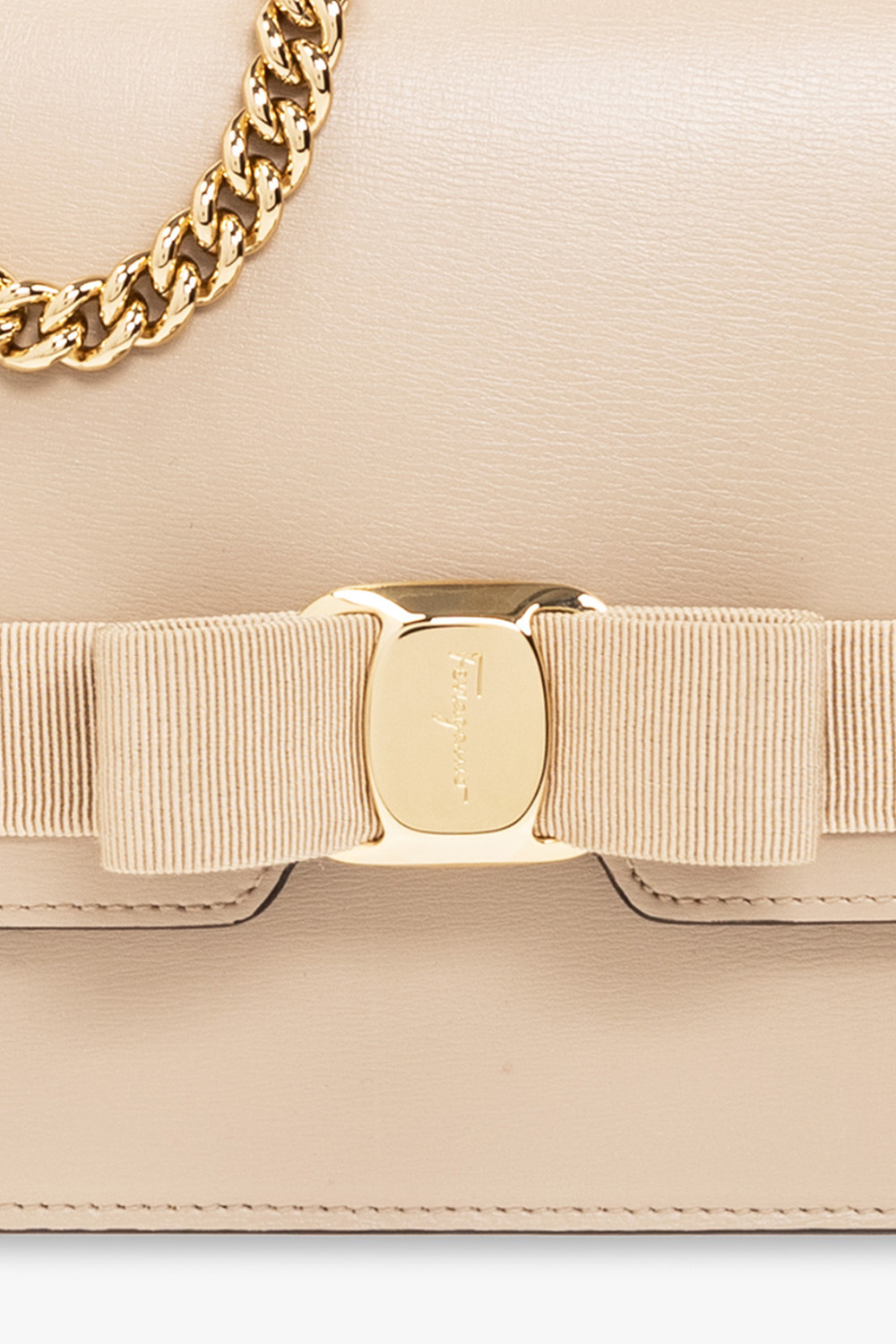 Ferragamo Bow Button Single Shoulder Bag