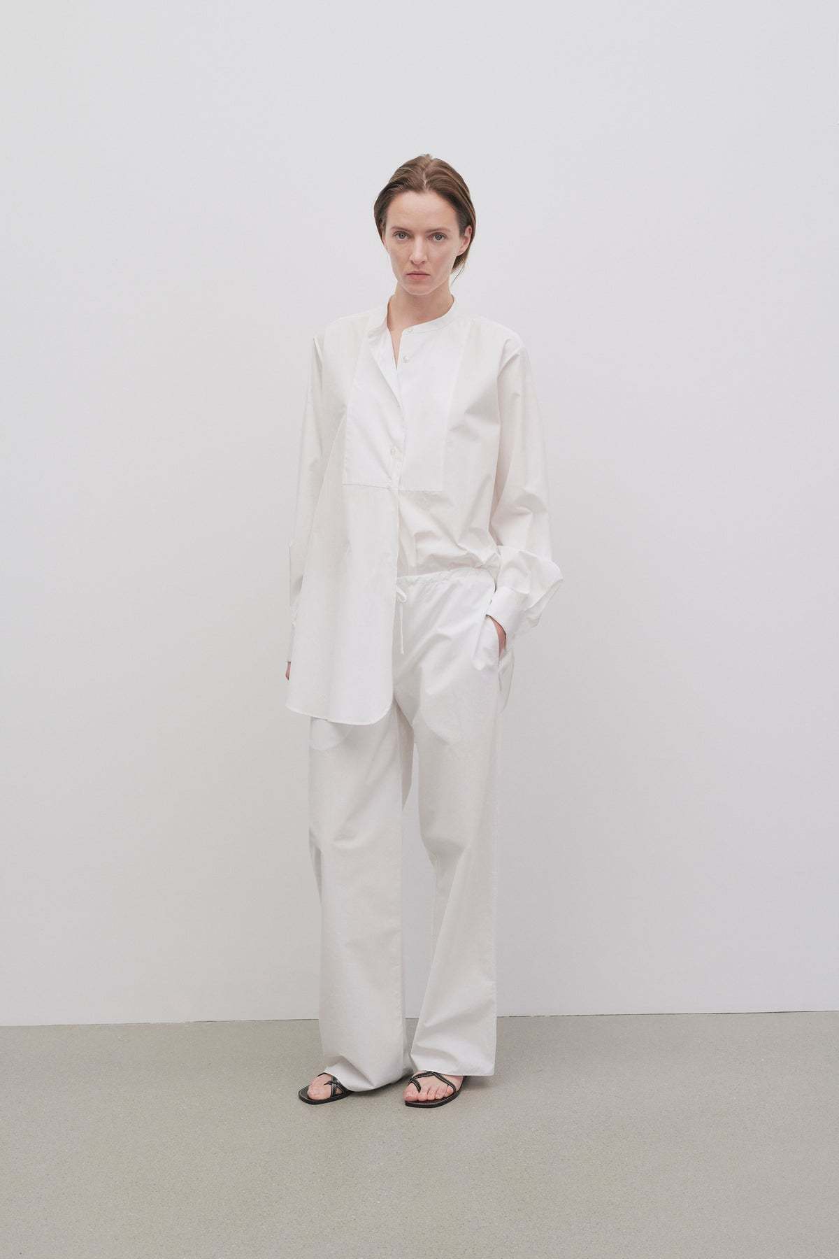 The Row Jugi Strap-up Casual Pants In White