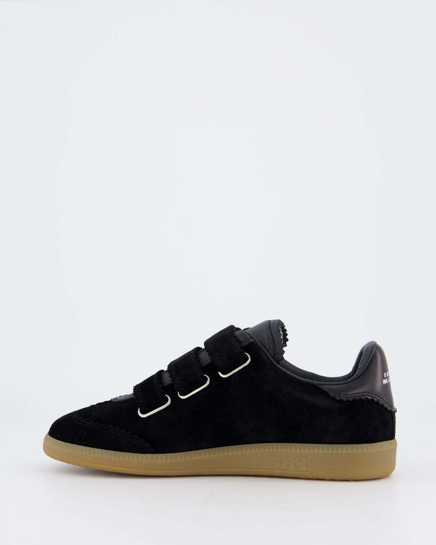 Isabel Marant Round-toe Low-top Casual Shoes In Black