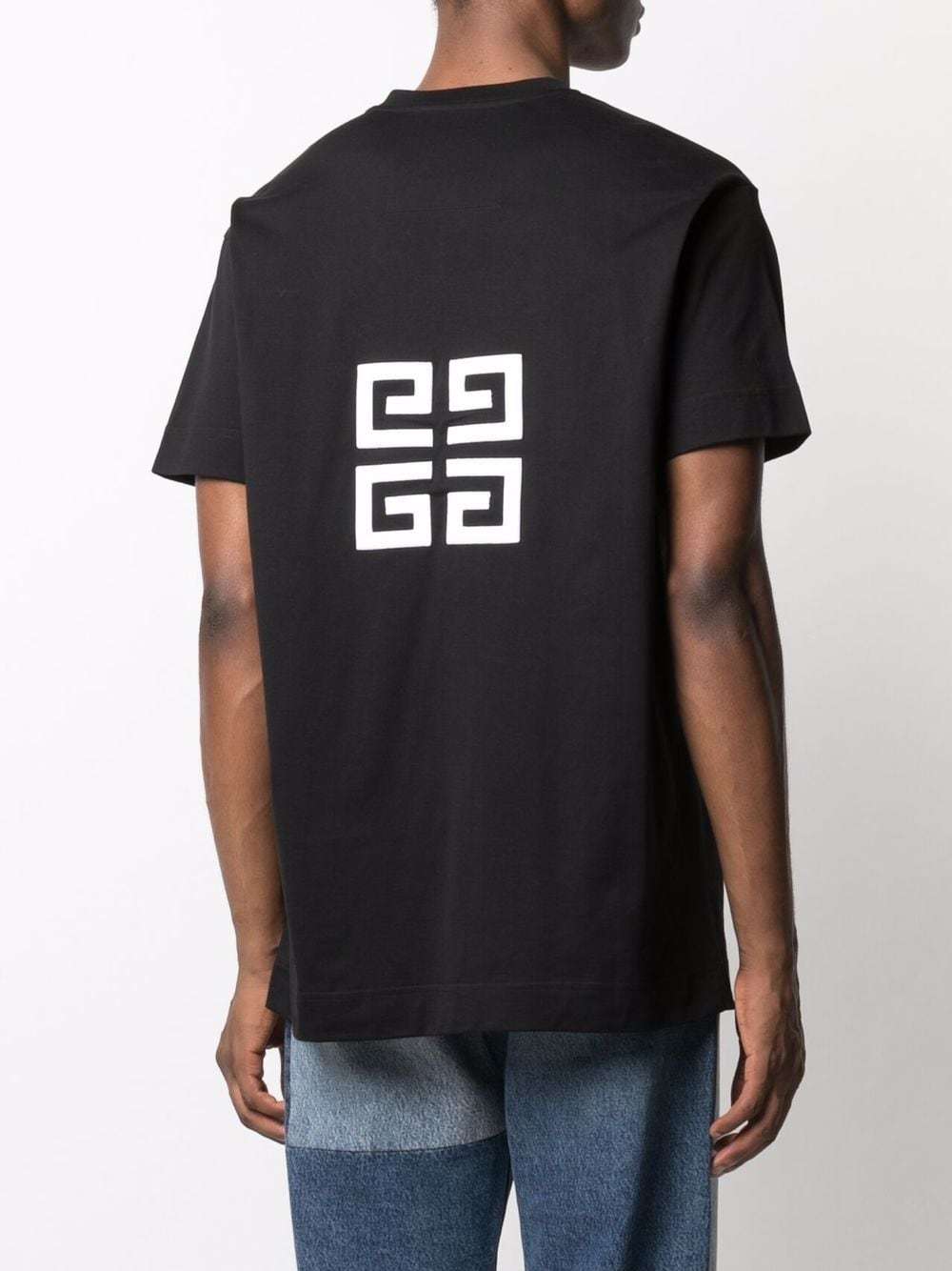 Givenchy 4g Logo Print T-shirt In Black