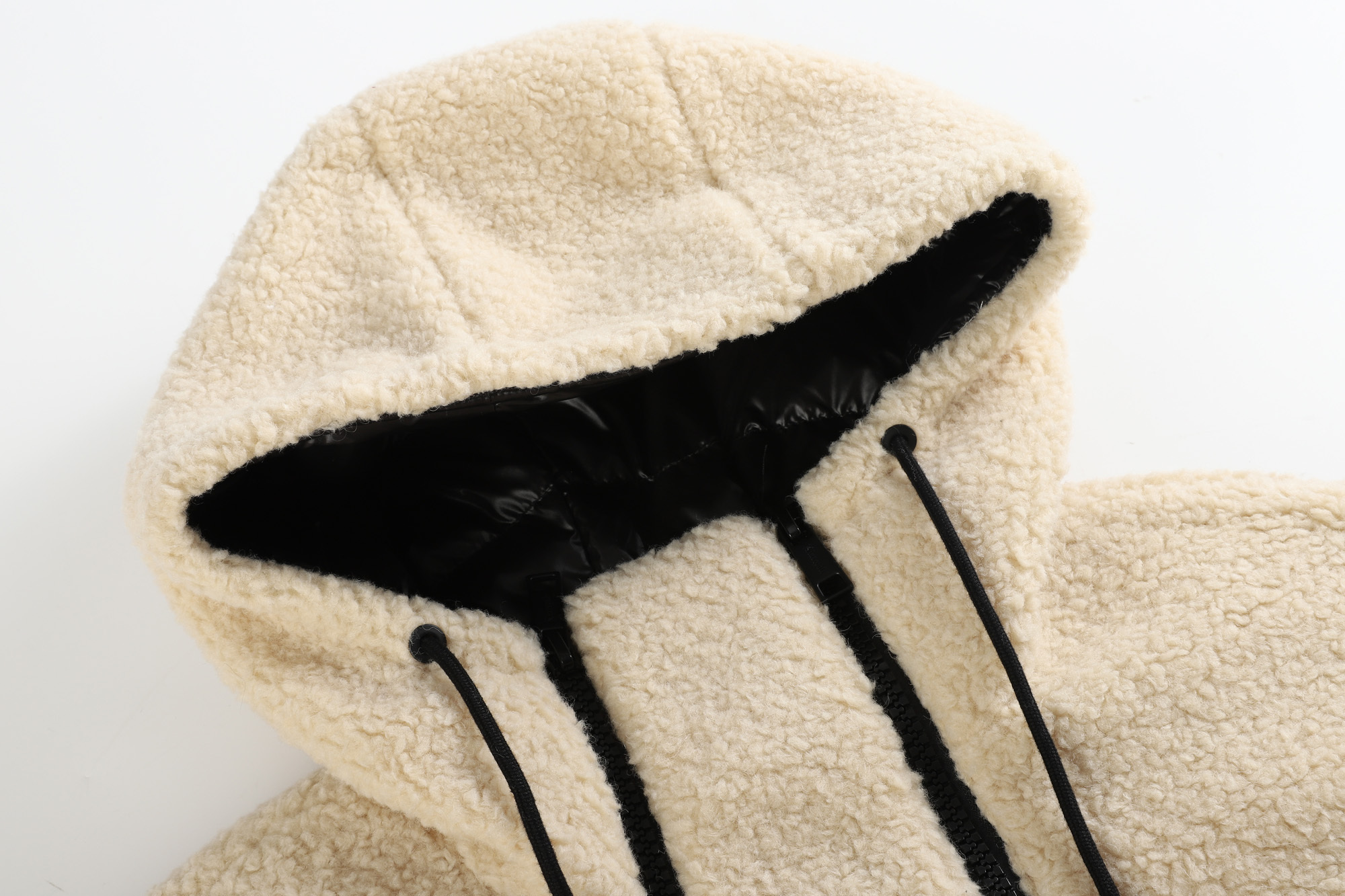 Liuregali Hooded Long-sleeved Down Jacket In Nude
