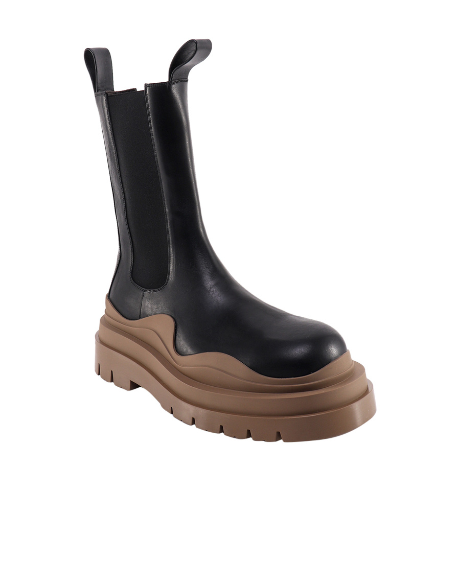 Bottega Veneta Tire Contrasting-panel Ankle Boots In Black